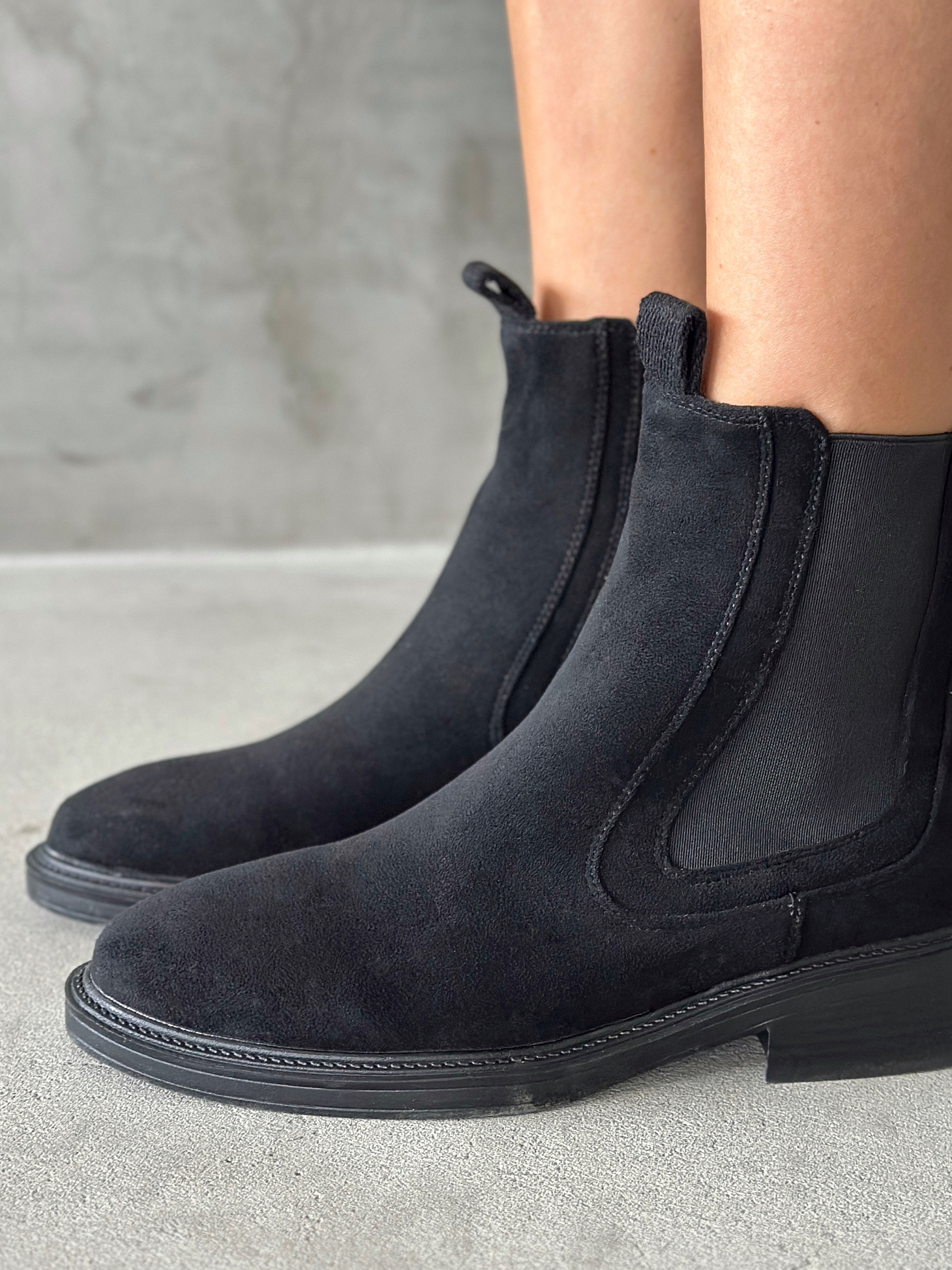 Ботинки женские экозамша