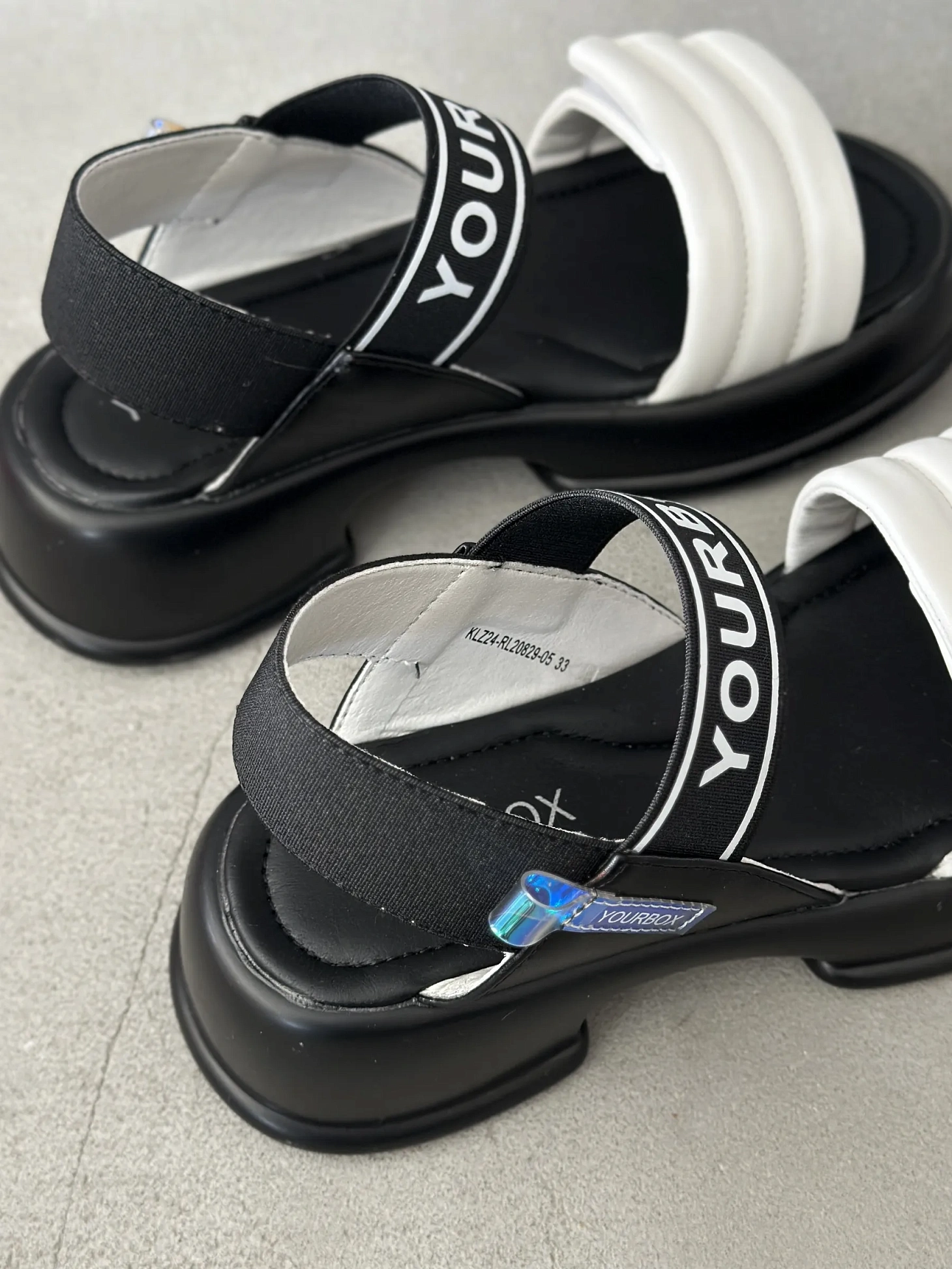 Летние босоножки на толстой подошве