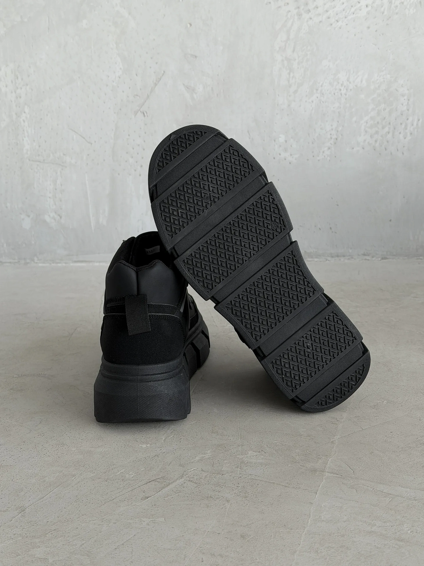 Демисезонные кроссовки высокие кеды