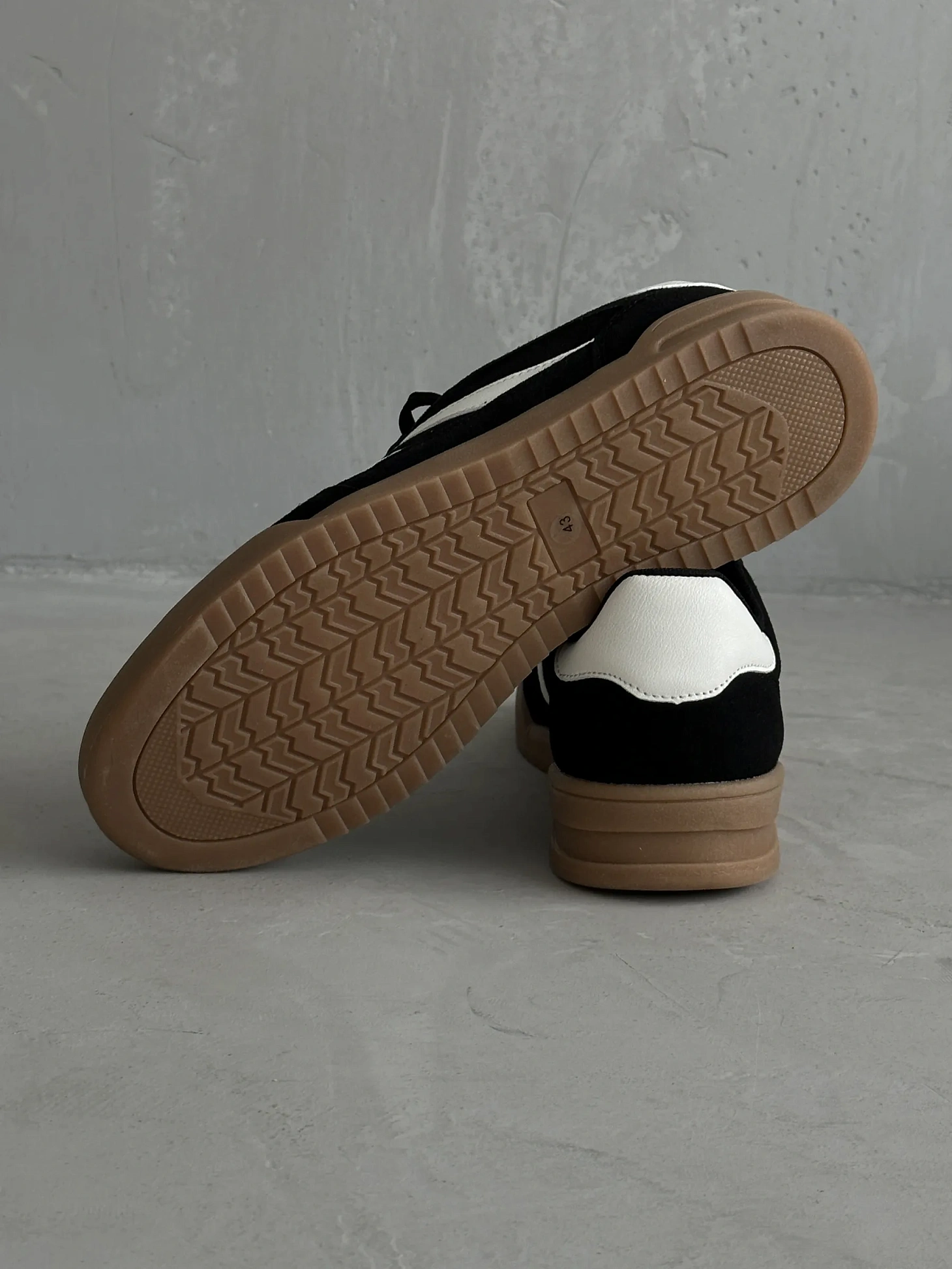 Демисезонные кроссовки мужские кеды