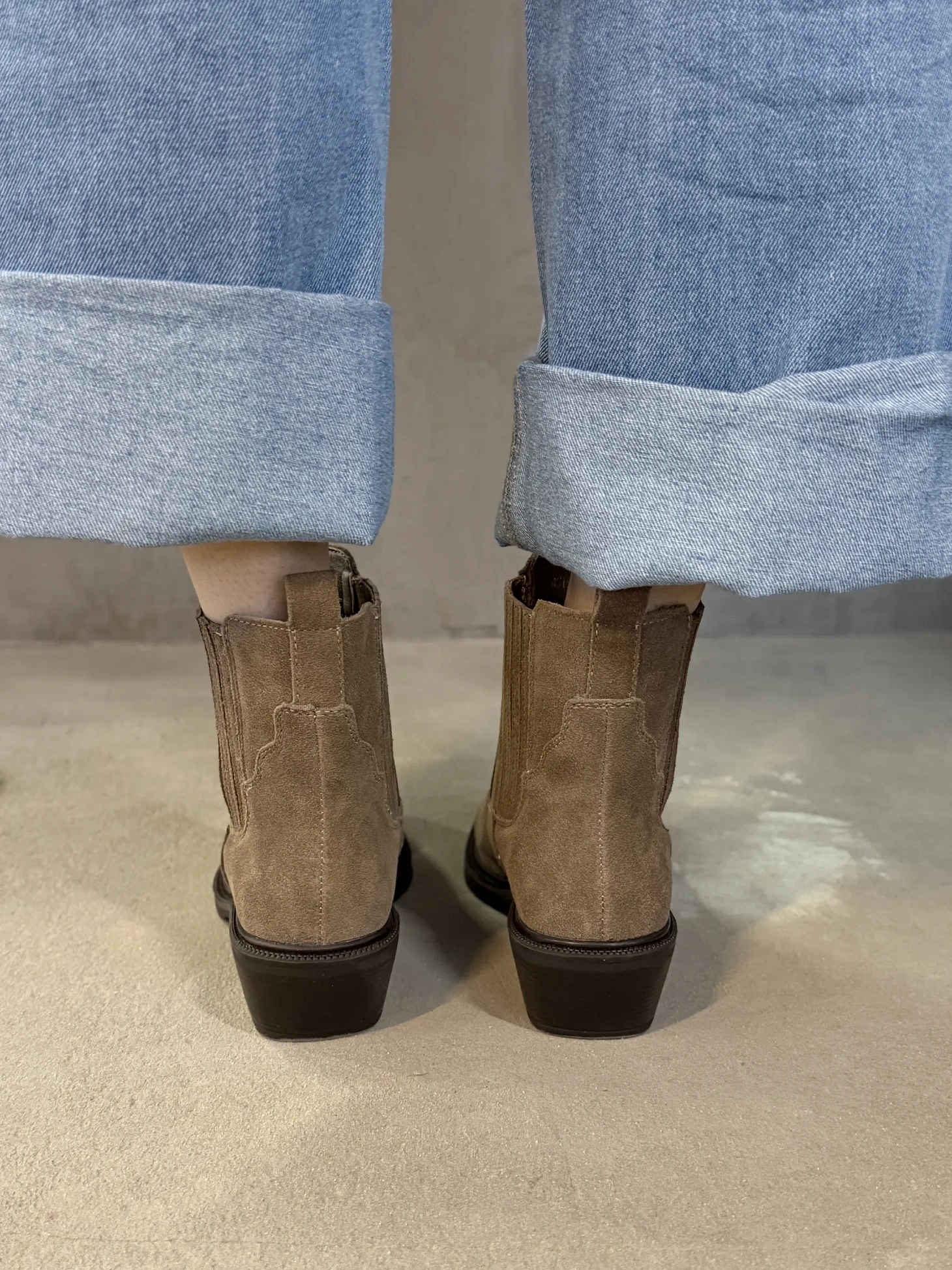 Казаки женские натуральная замша