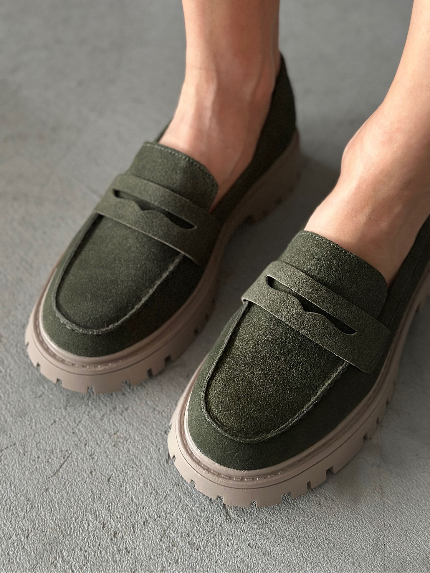 Лоферы женские экозамша