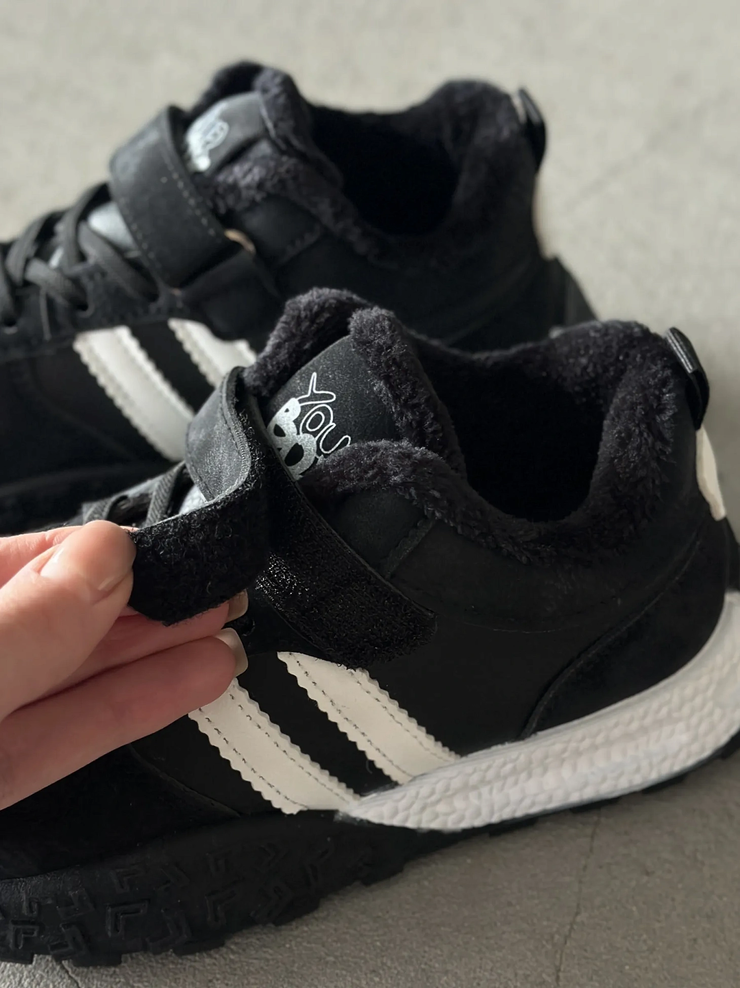 Зимние кроссовки детские на высокой подошве