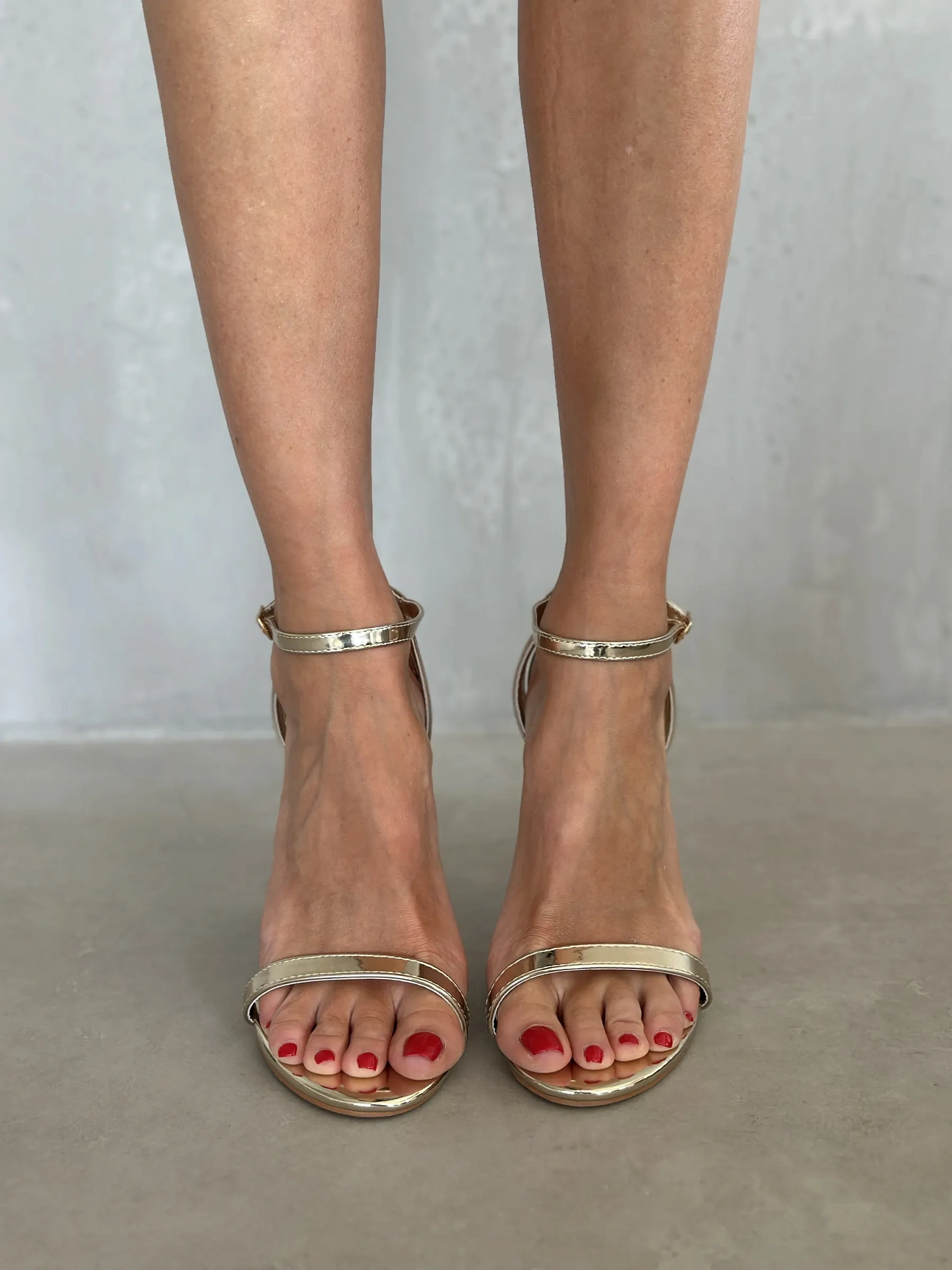 Летние босоножки женские на высоком каблуке