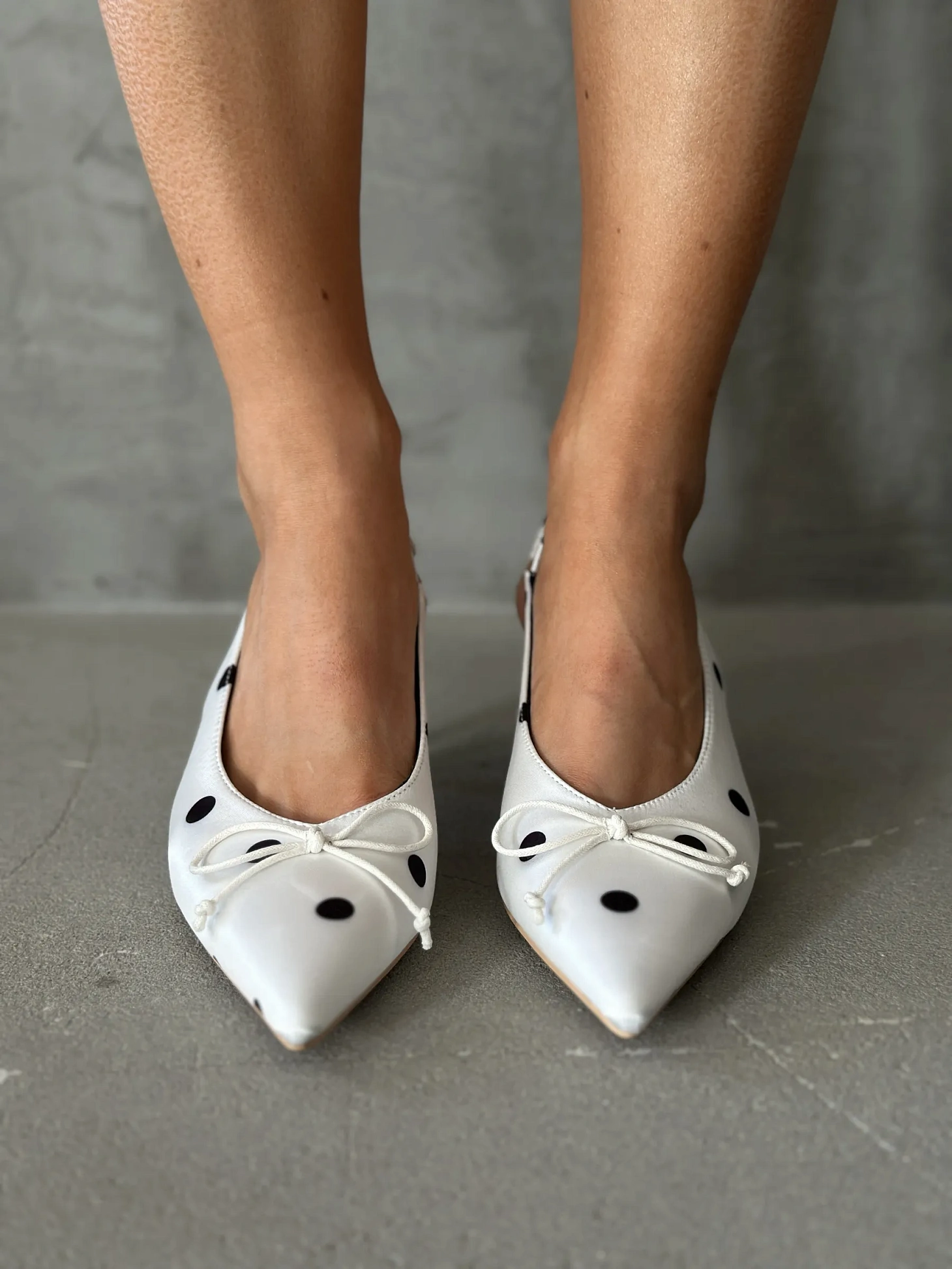 Туфли на каблуке с открытой пяткой лодочки