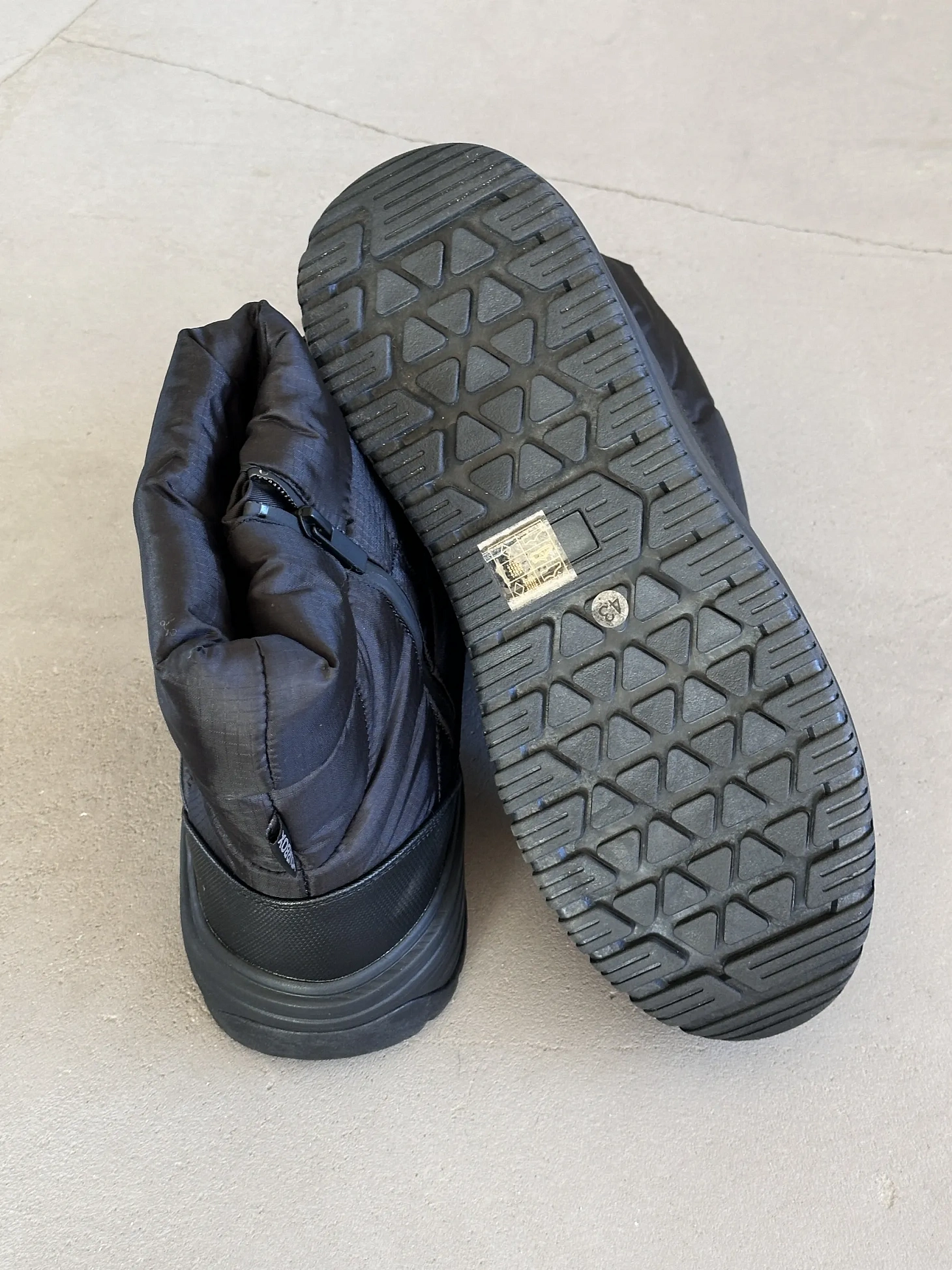 Дутики мужские зимние непромокаемые короткие