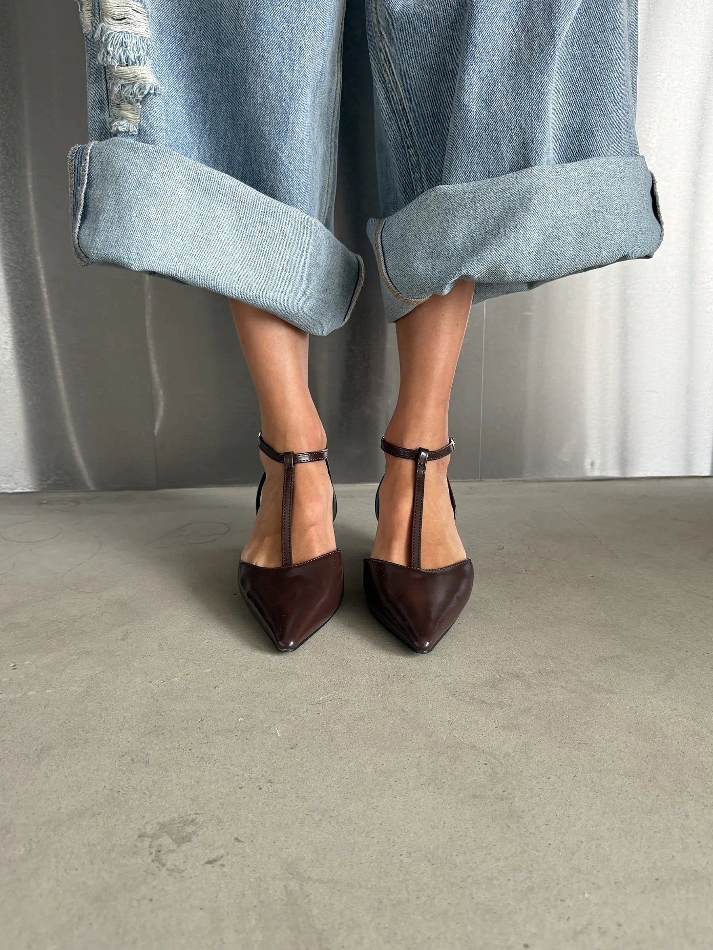 Туфли на каблуке с открытой пяткой лодочки