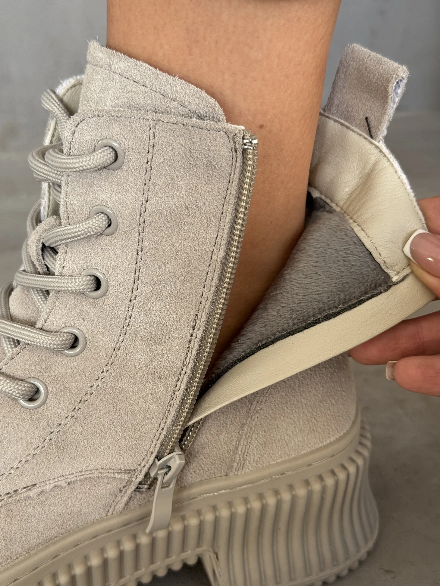 Ботинки женские натуральная замша