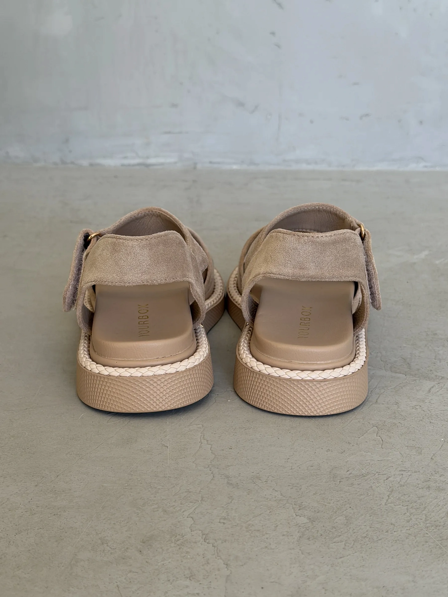 Летние босоножки на платформе