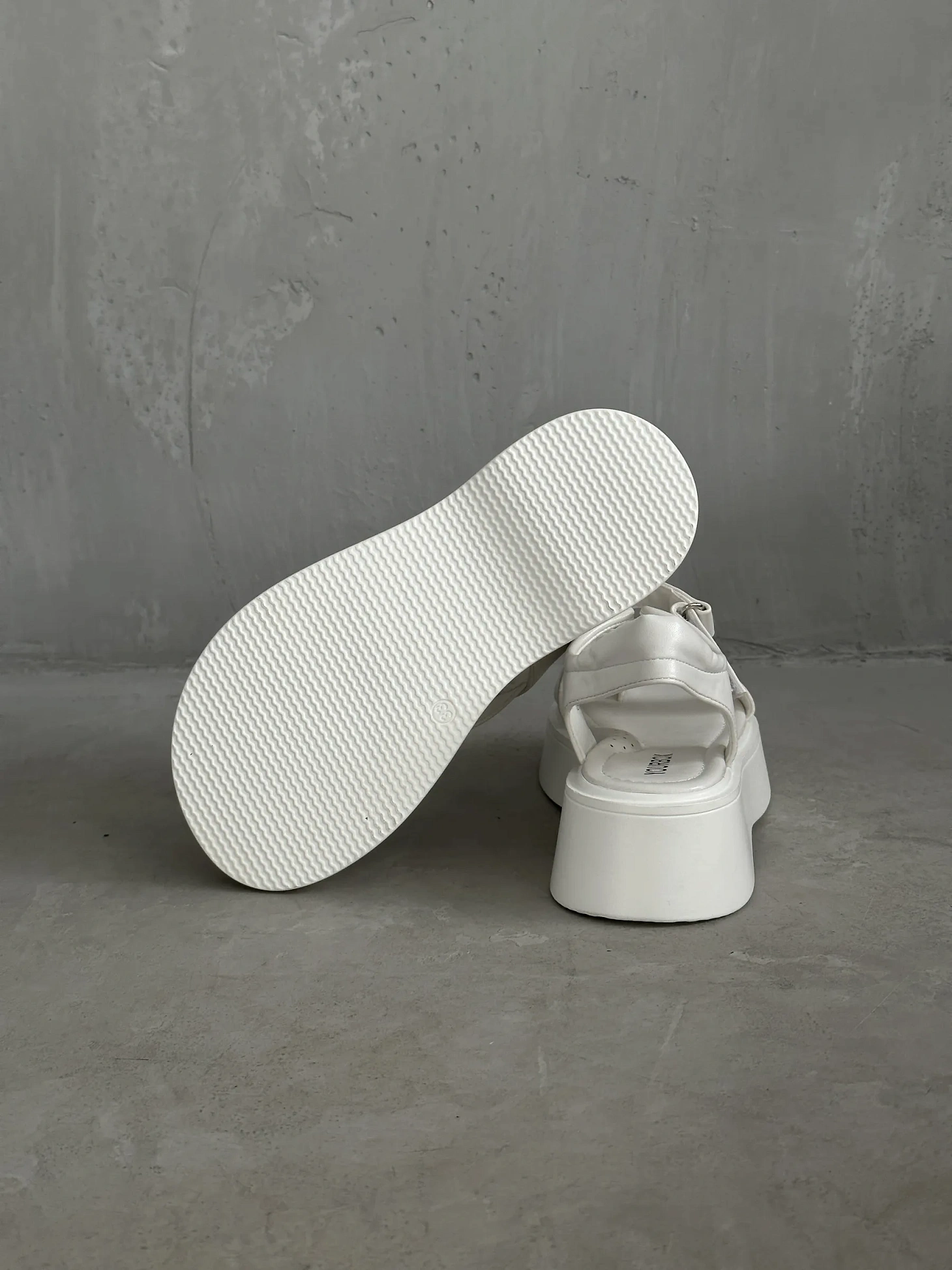 Летние босоножки детские на платформе