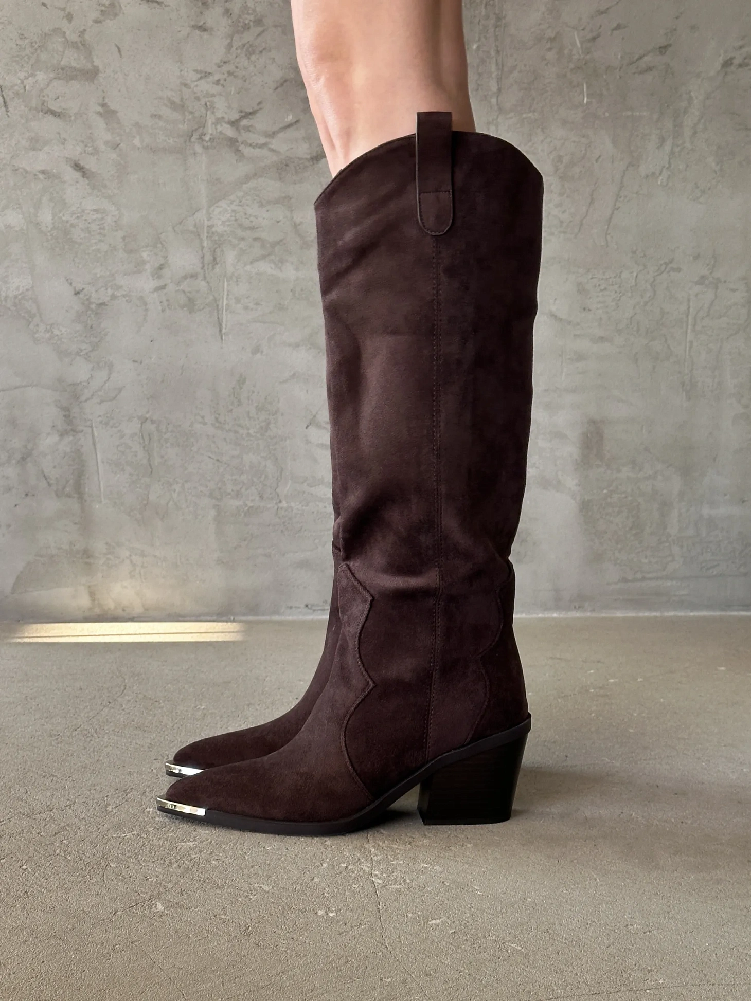 Сапоги казаки женские экозамша