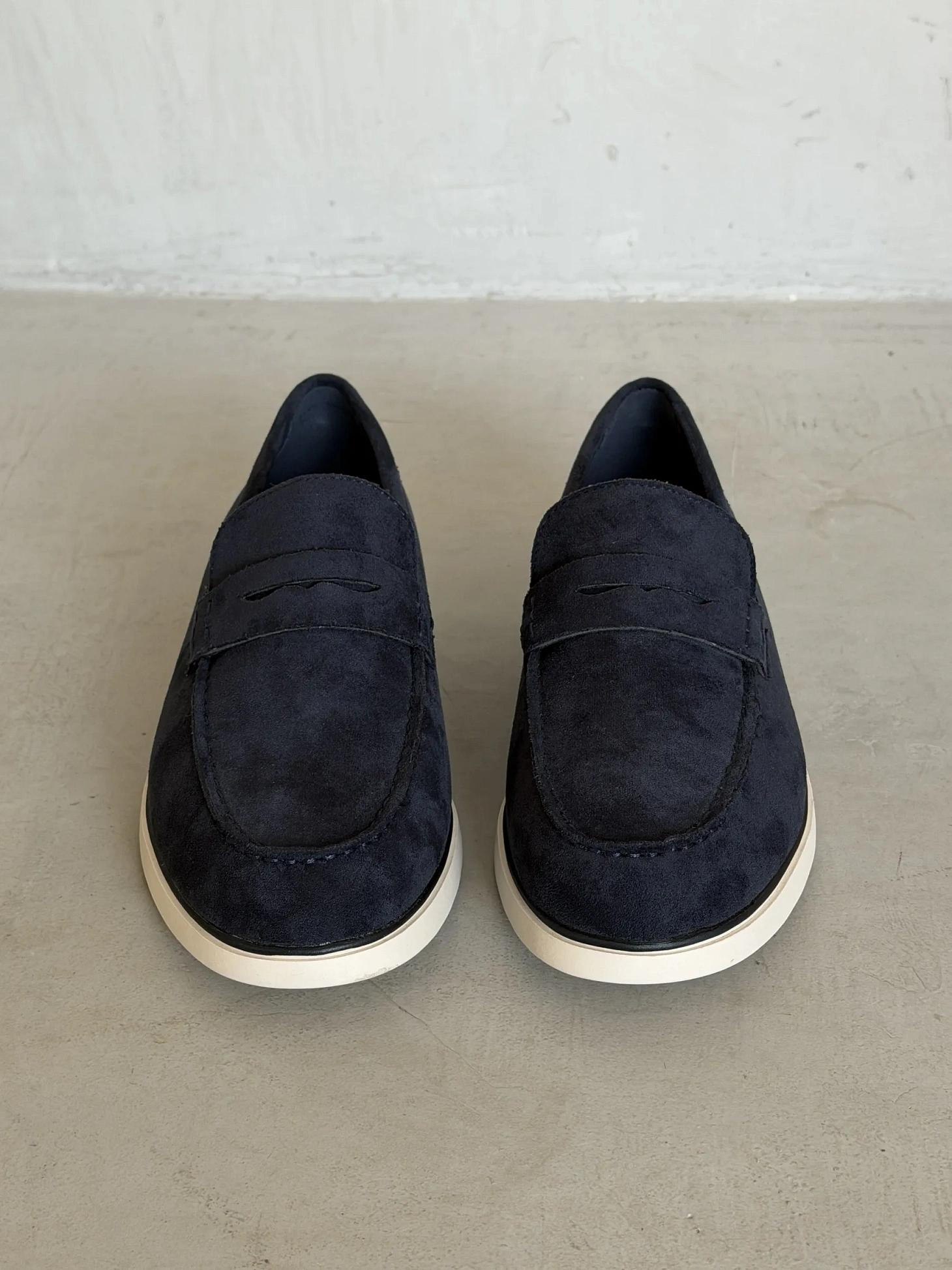 Замшевые лоферы мужские классические на платформе