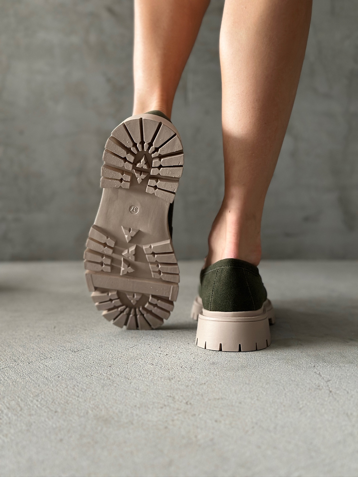 Лоферы женские экозамша