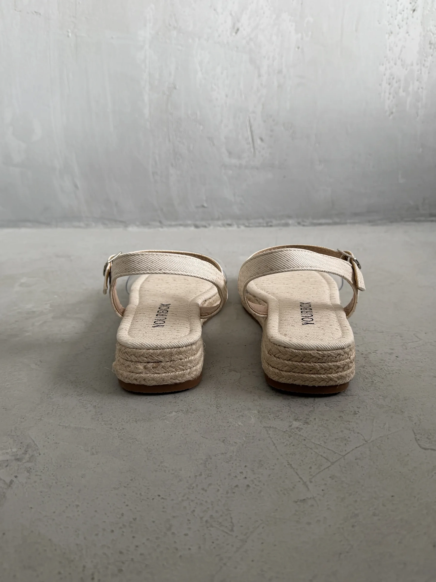 Летние босоножки подростковые на танкетке