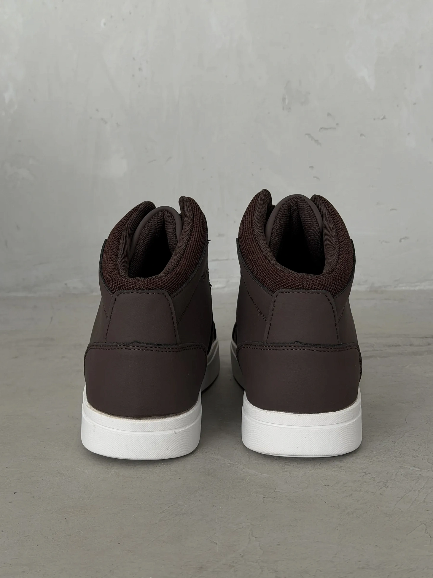 Демисезонные кроссовки высокие кеды