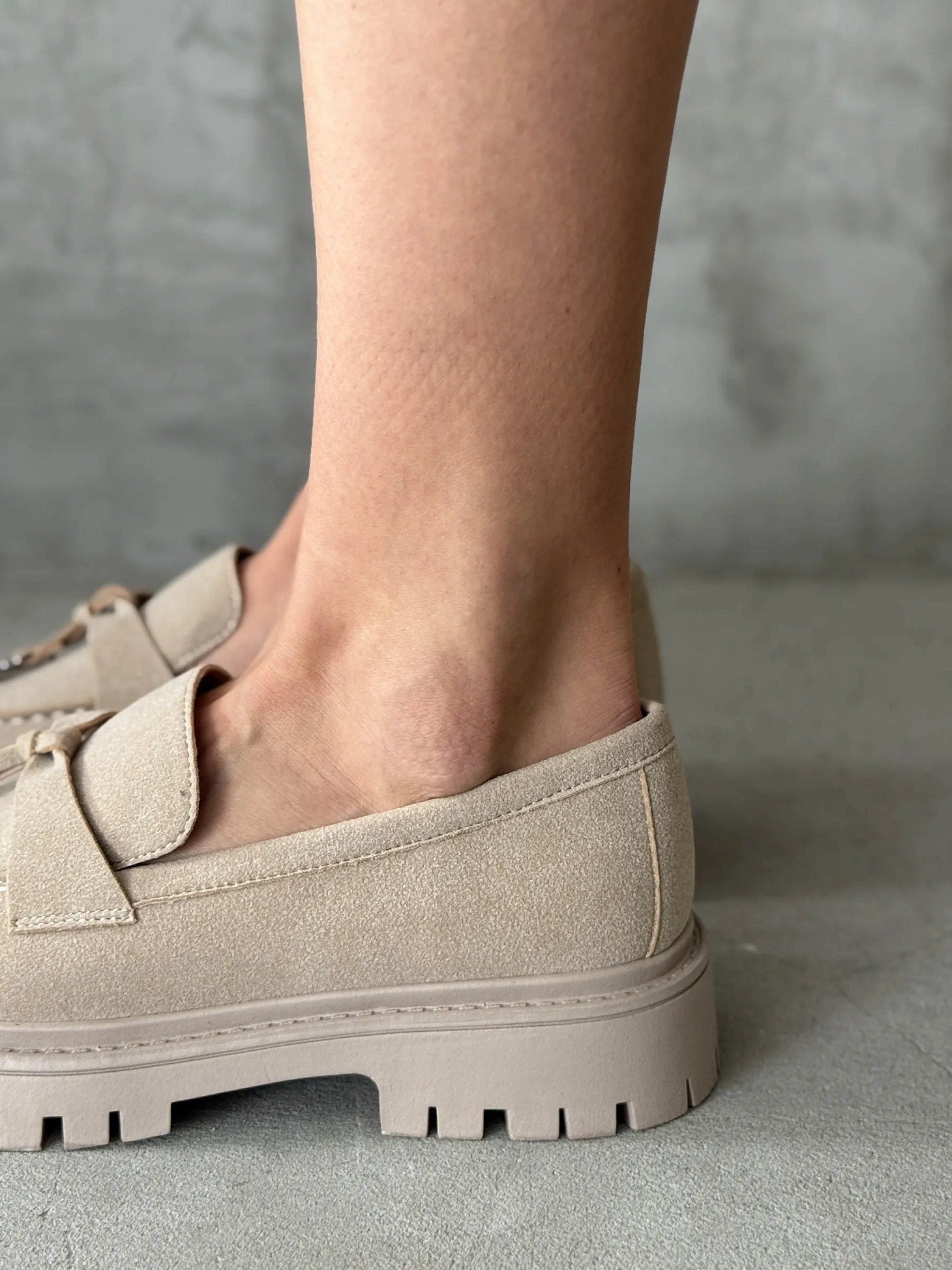 Лоферы женские экозамша