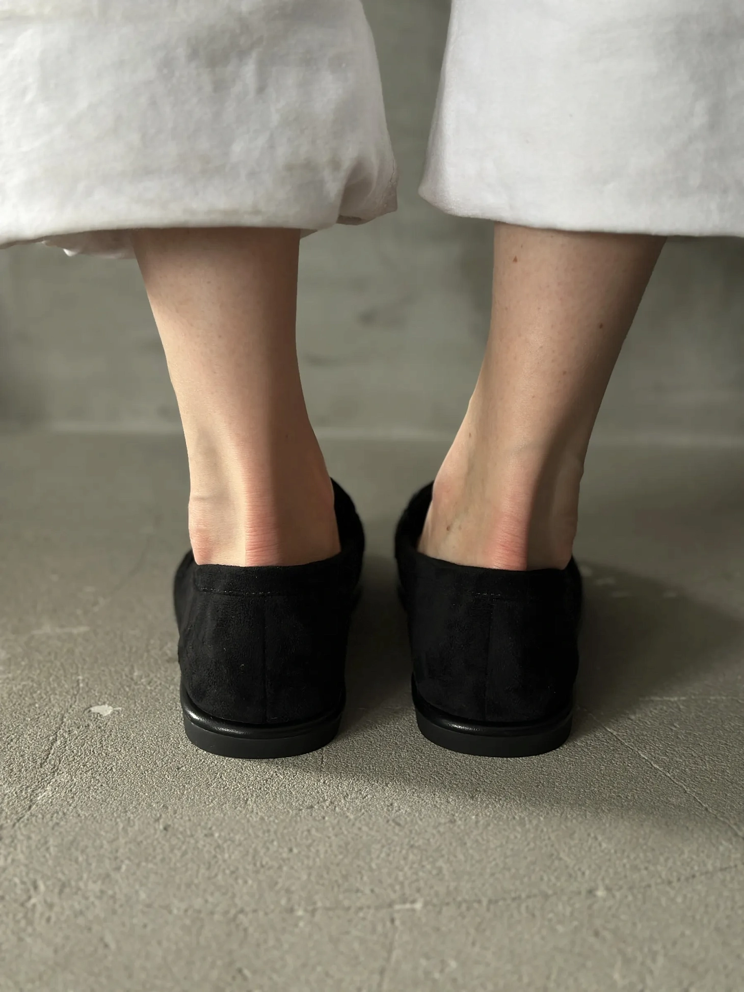 Лоферы женские черные летние