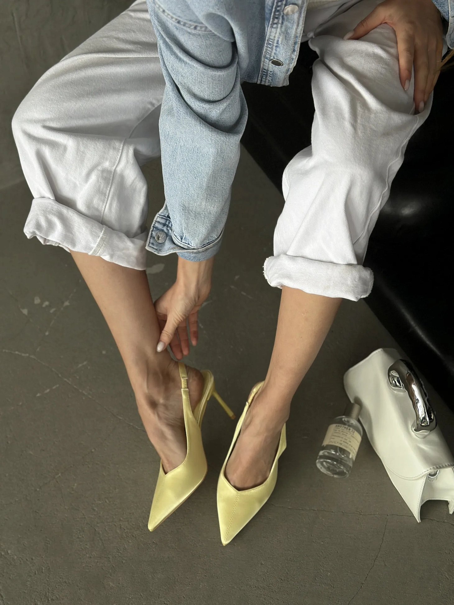 Туфли на каблуке с открытой пяткой лодочки