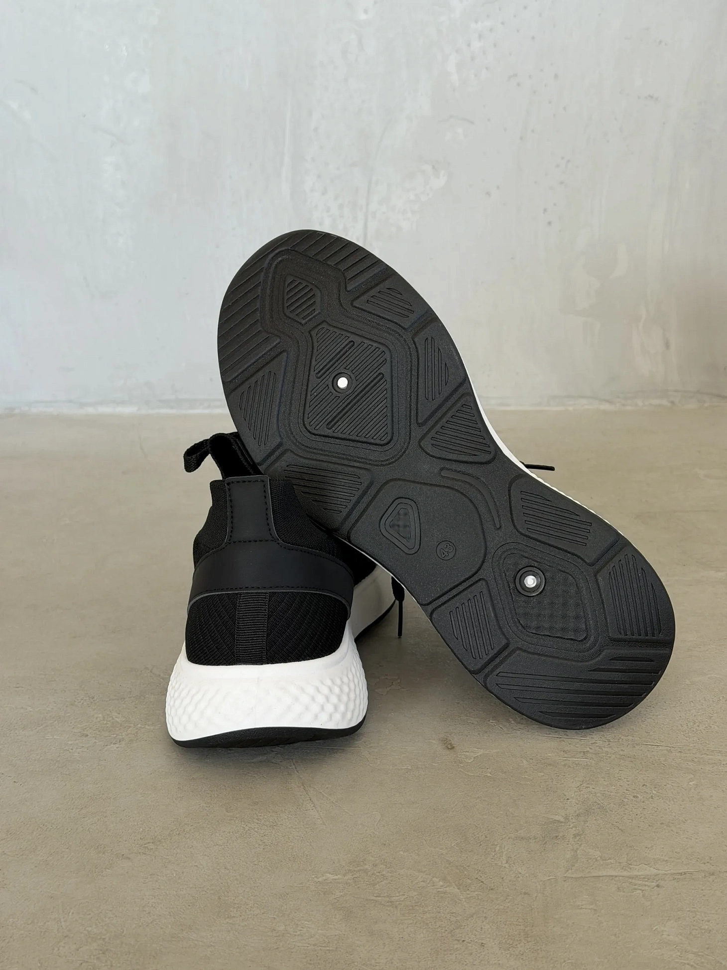 Демисезонные кроссовки мужские спортивные