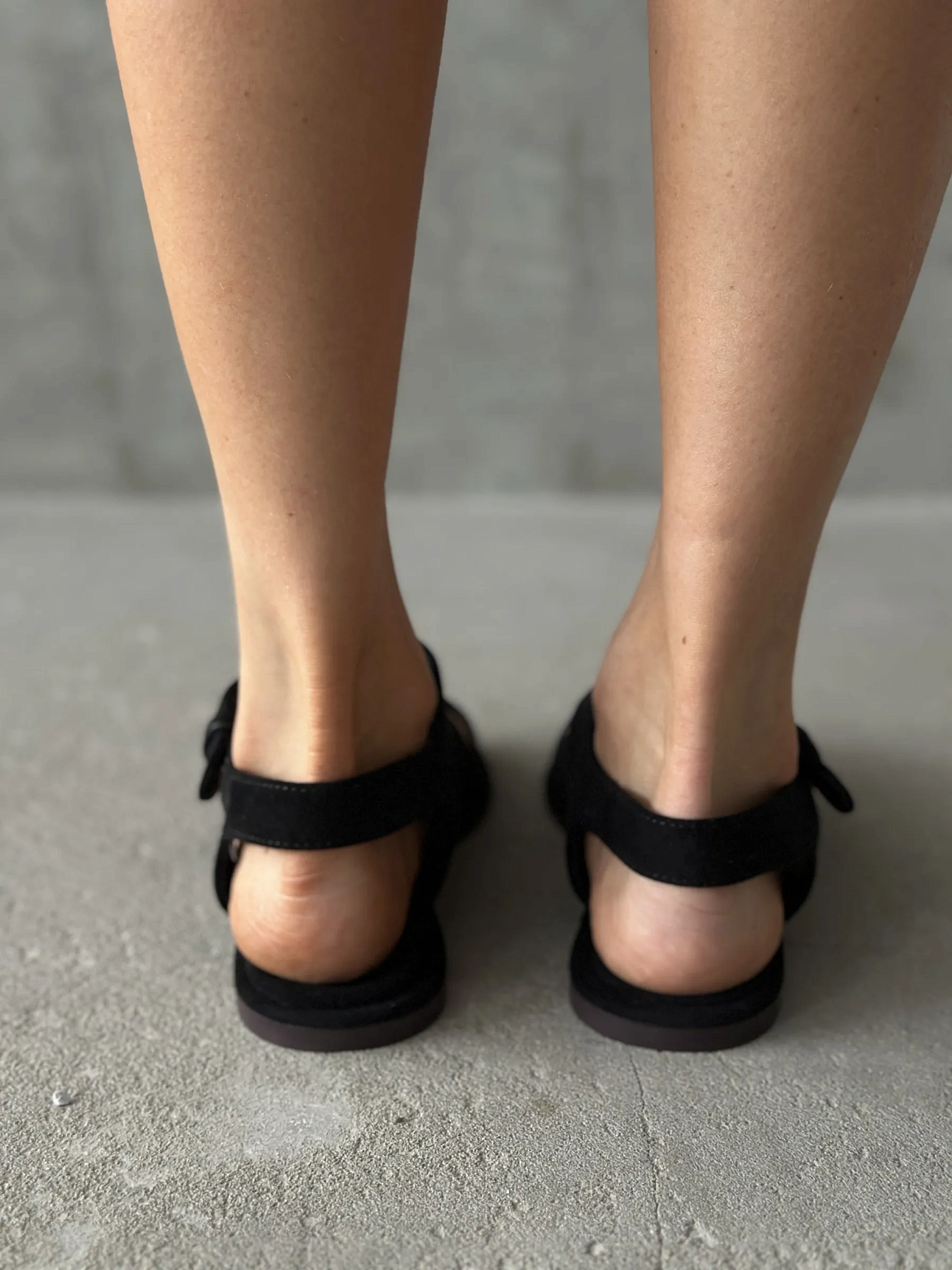 Летние босоножки женские с закрытым носом