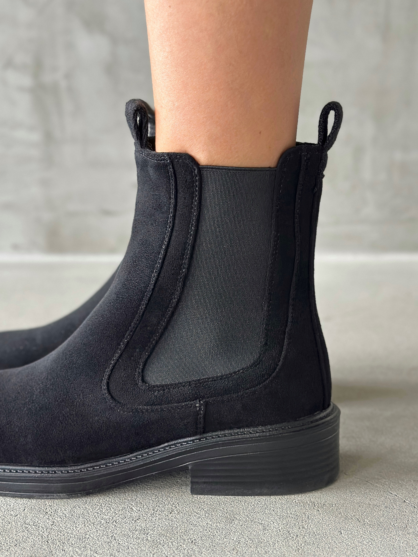 Ботинки женские экозамша