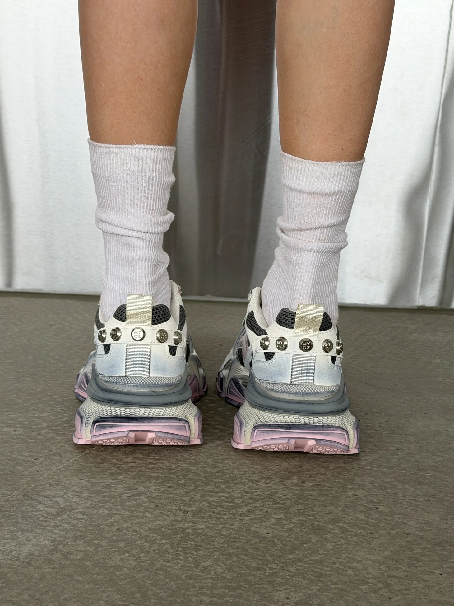 Кроссовки на платформе спортивные