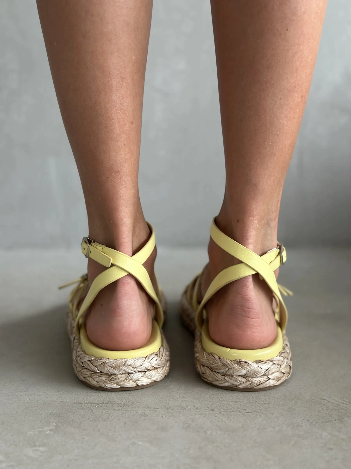 Летние босоножки женские на платформе