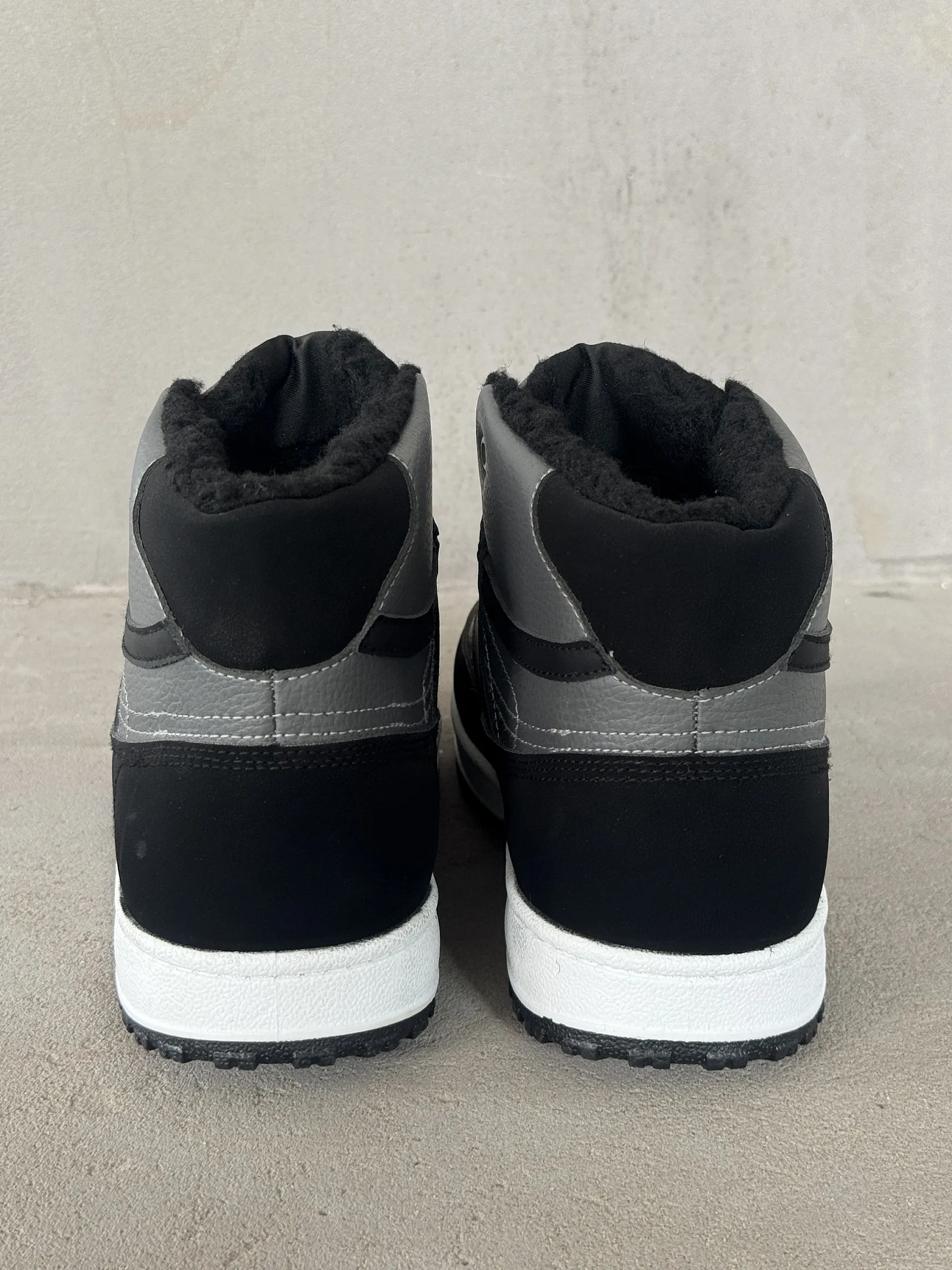 Зимние кроссовки утепленные высокие кеды