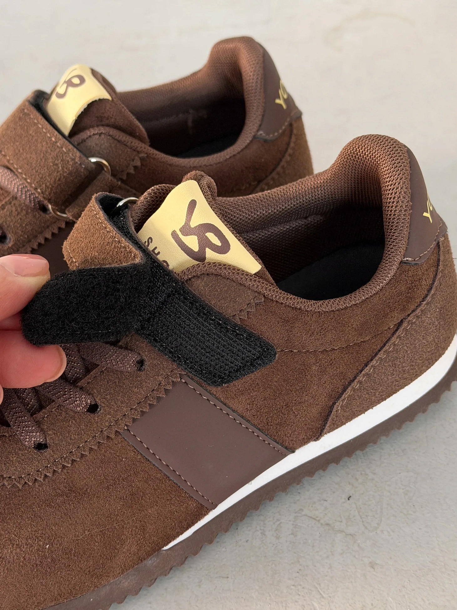 Кроссовки демисезонные на липучке