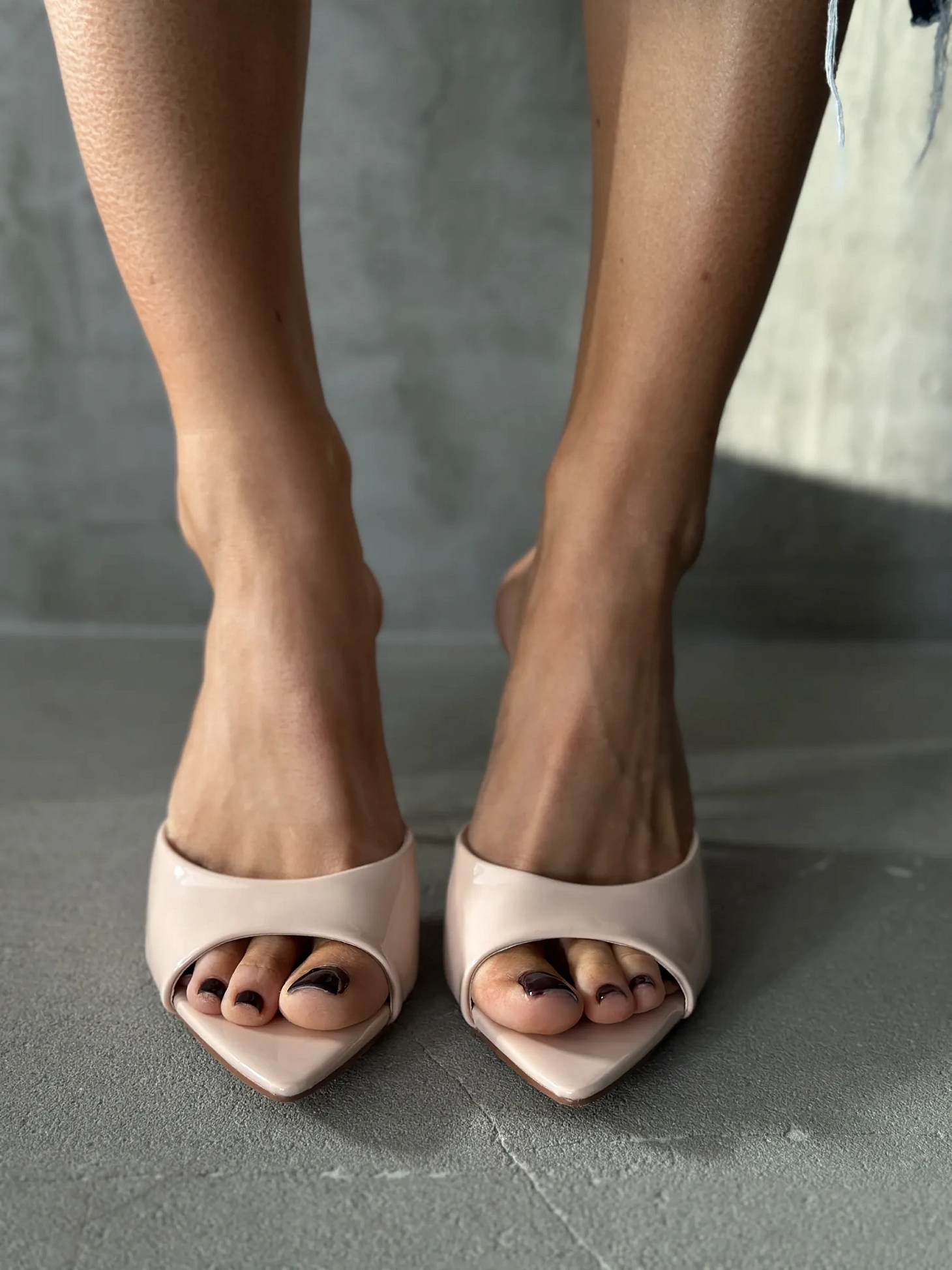 Летние босоножки на шпильке