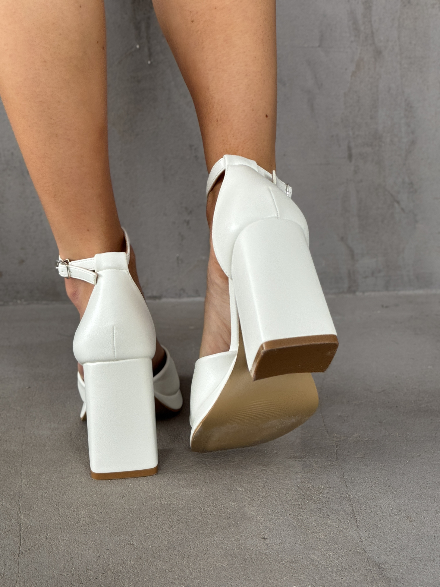 Босоножки женские экокожа