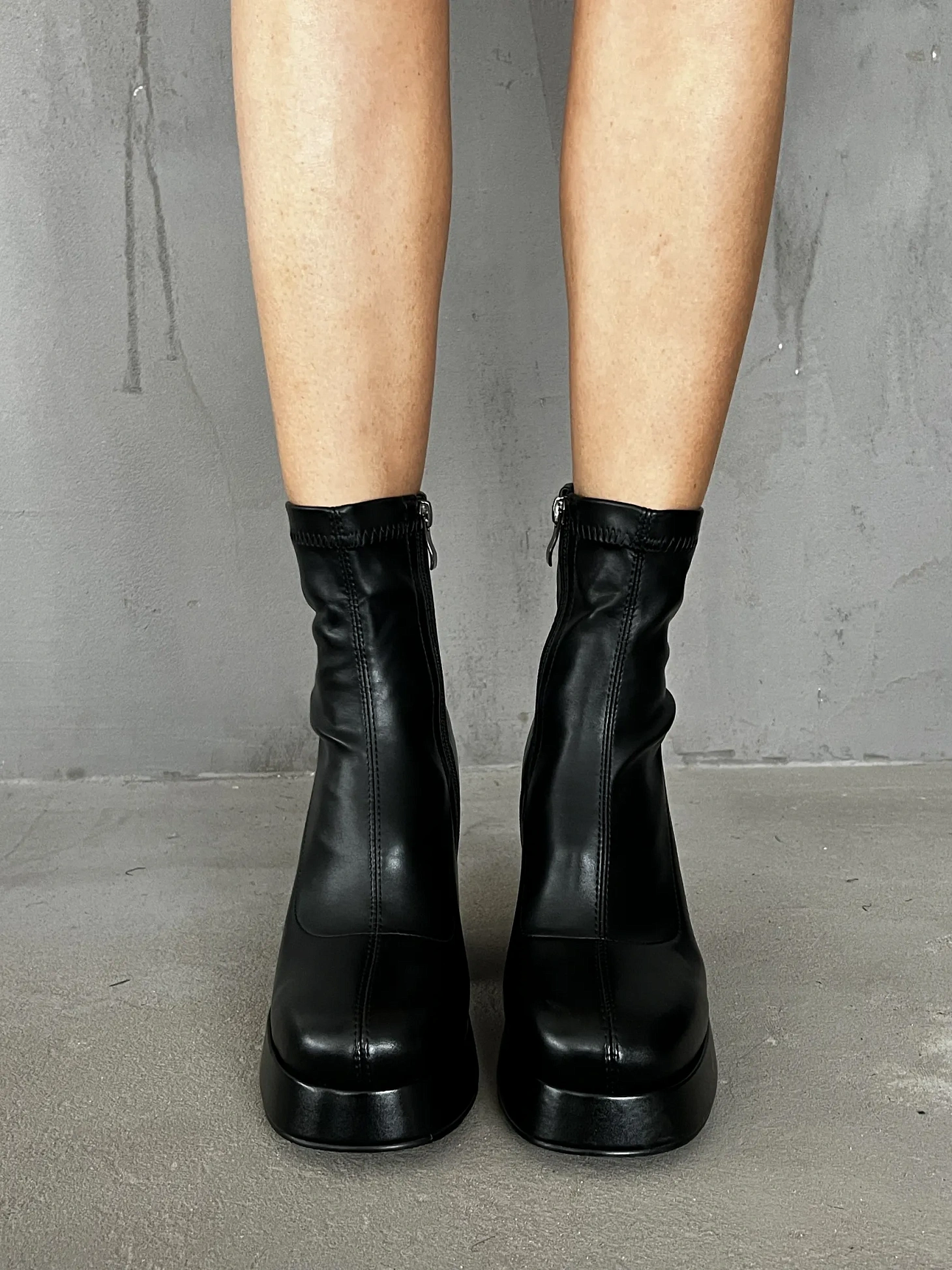 Демисезонные ботильоны на каблуке и платформе