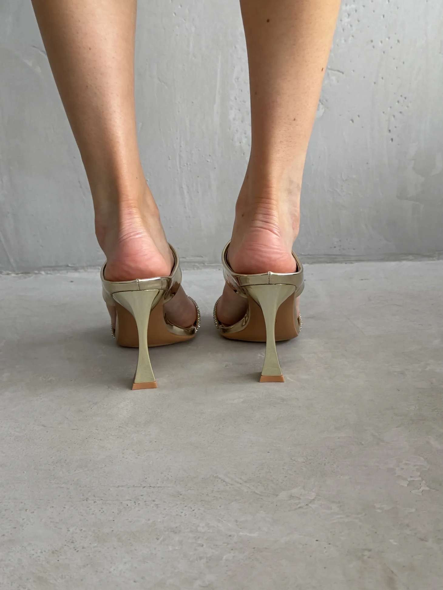 Летние босоножки женские на высоком каблуке шпильке