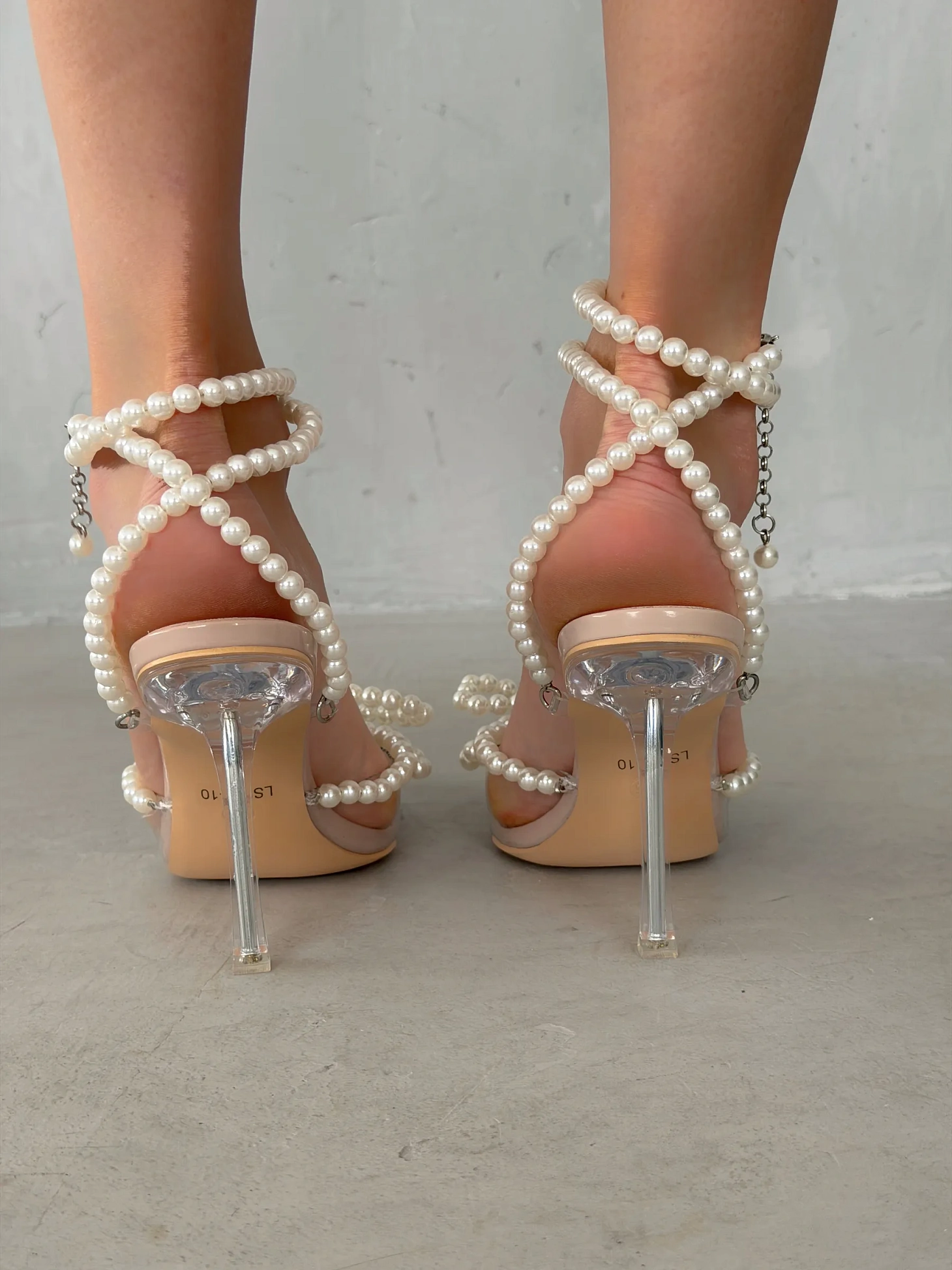 Туфли женские на каблуке с открытой пяткой вечерние