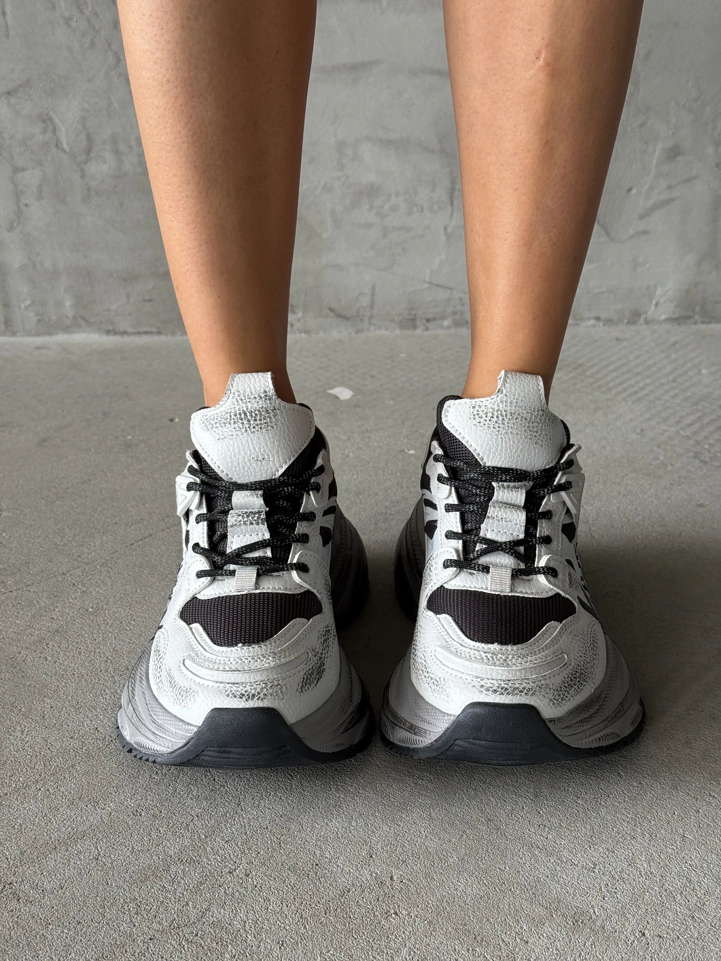 Кроссовки на платформе