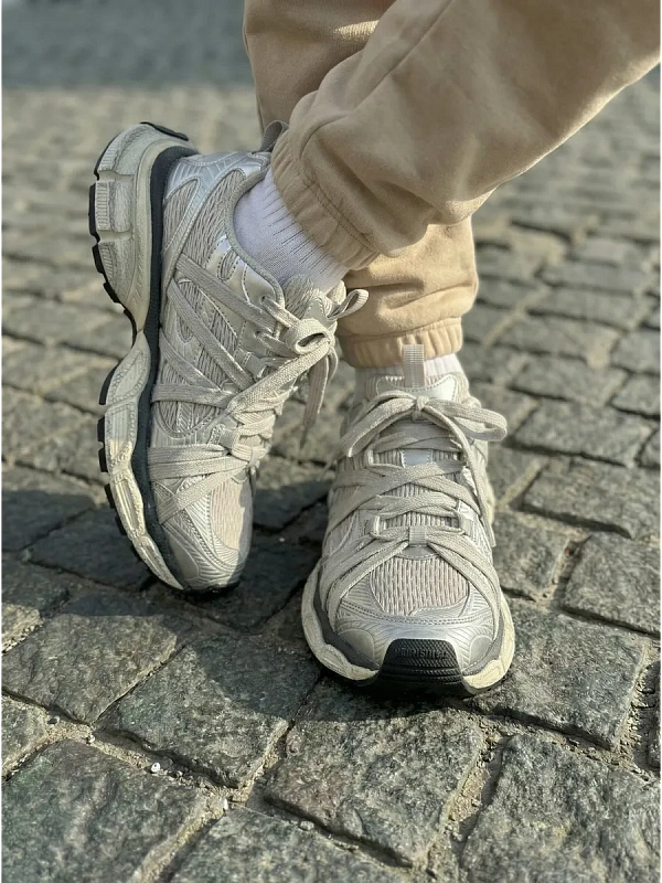 Демисезонные кроссовки детские на платформе