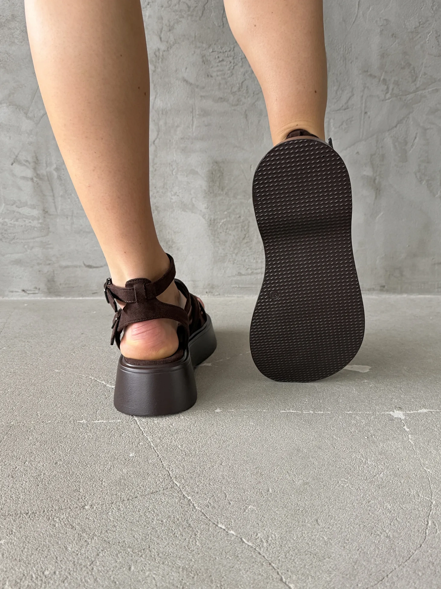 Босоножки на платформе летние