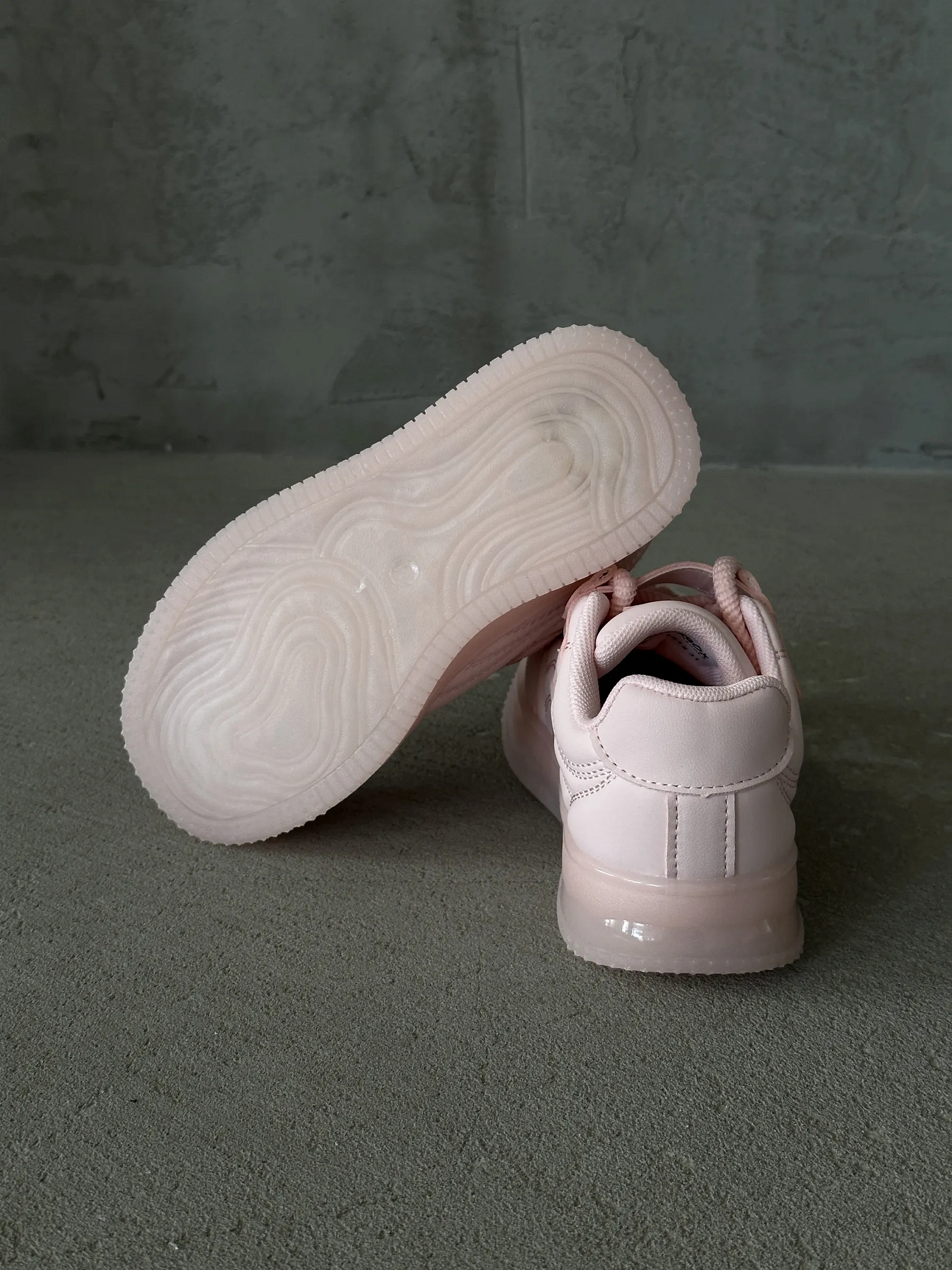 Демисезонные кроссовки детские на платформе