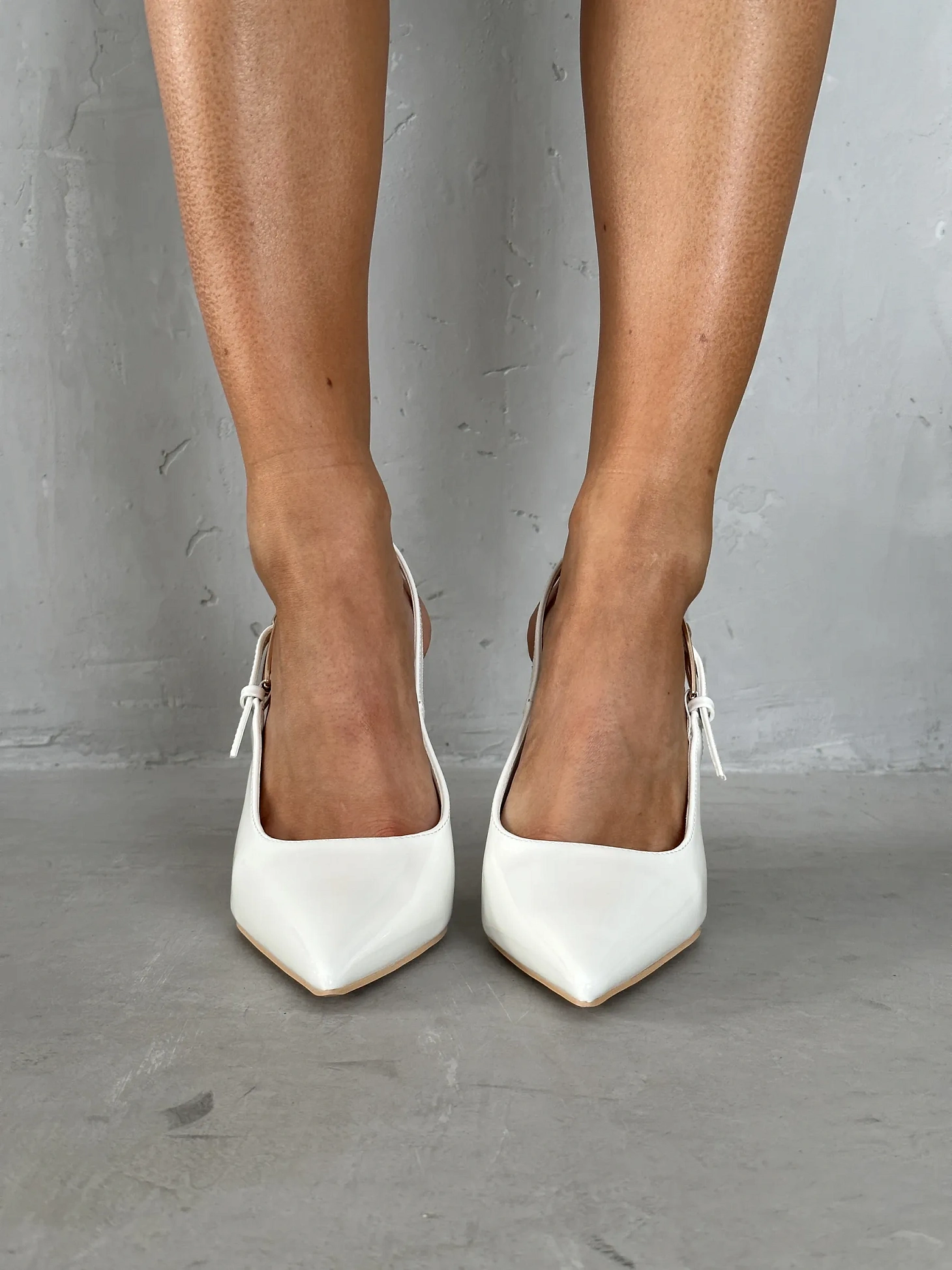 Туфли на каблуке с открытой пяткой лодочки