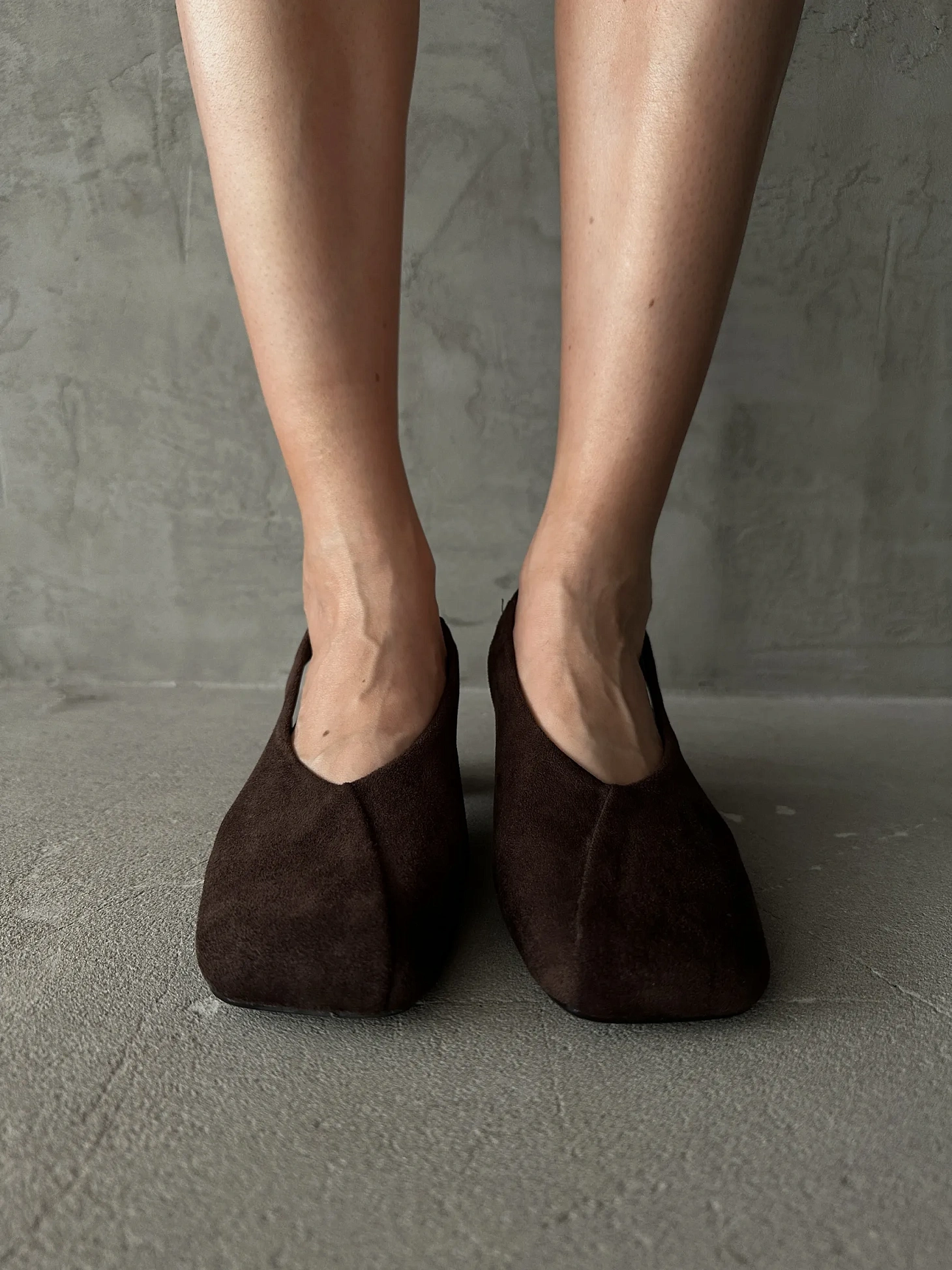 Туфли на каблуке с открытой пяткой лодочки