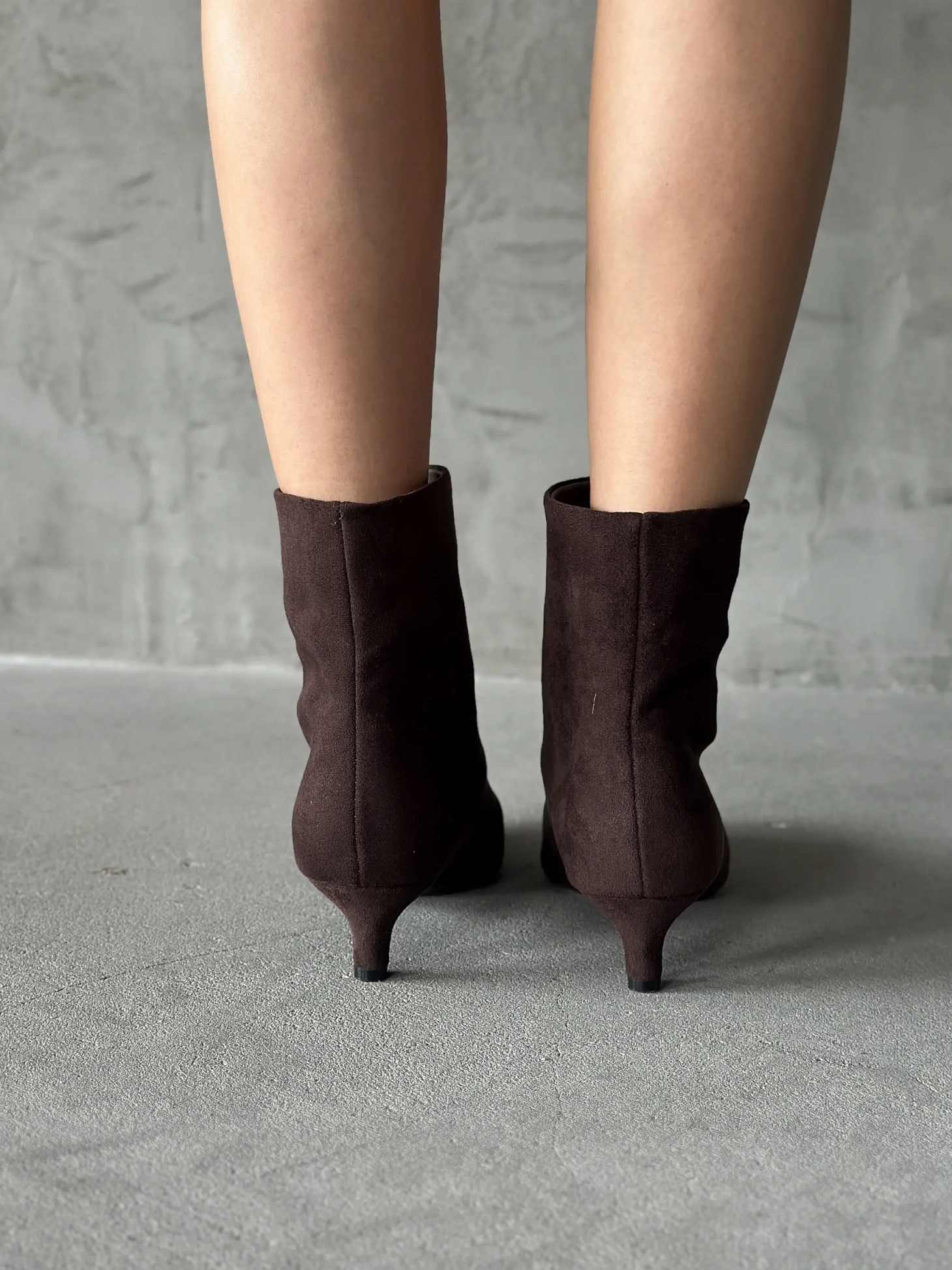 Ботильоны на низком каблуке демисезонные