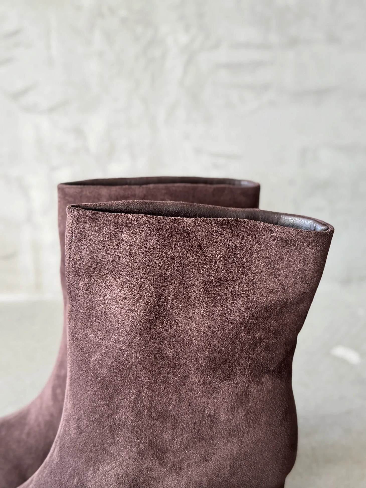 Ботильоны на низком каблуке демисезонные