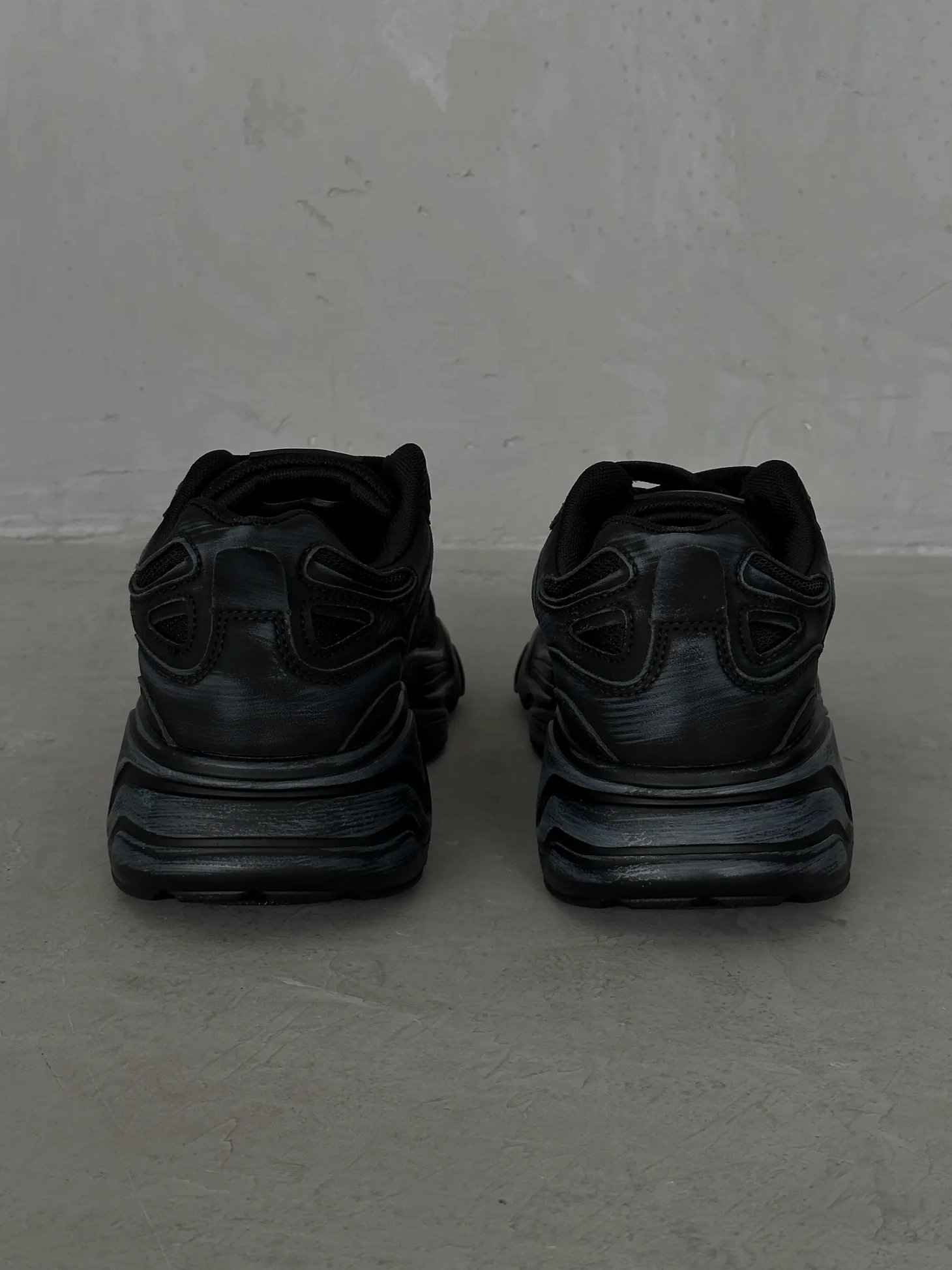 Демисезонные кроссовки мужские спортивные на высокой подошве