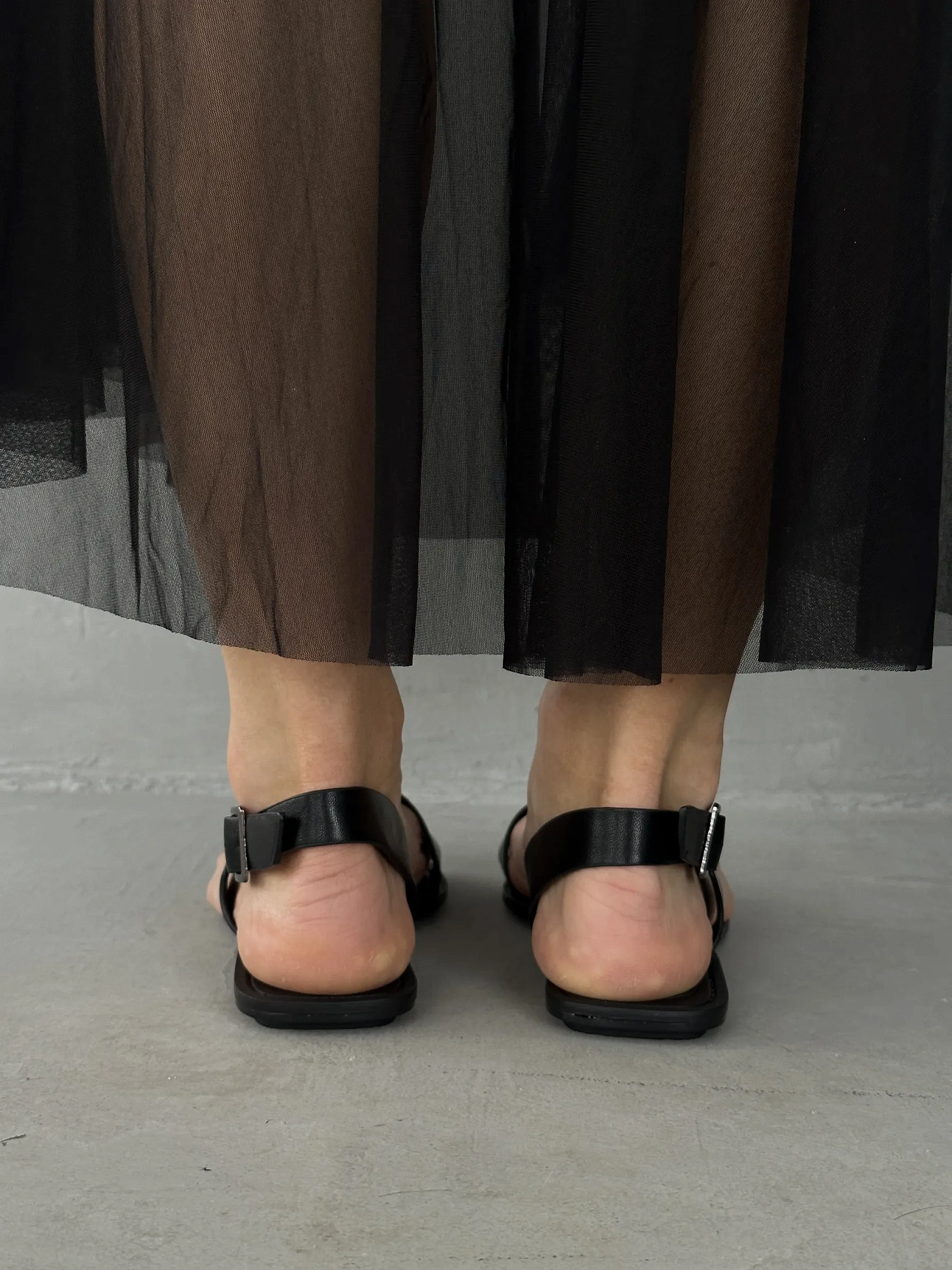 Летние босоножки женские на плоской подошве