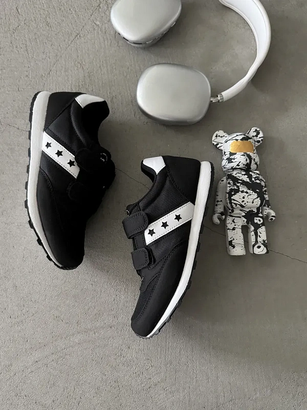 Кроссовки для мальчика подростка