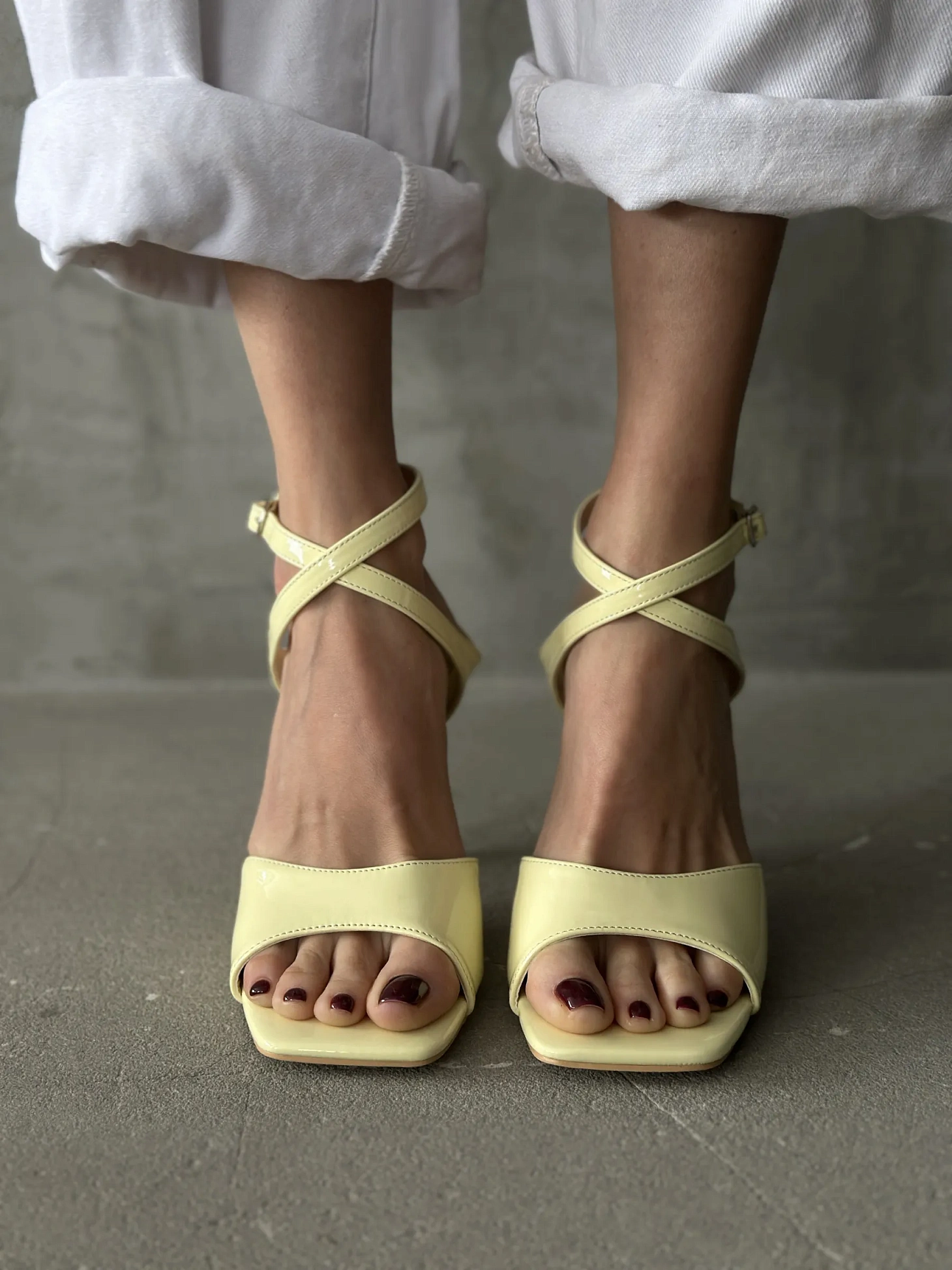 Летние босоножки женские на высоком каблуке