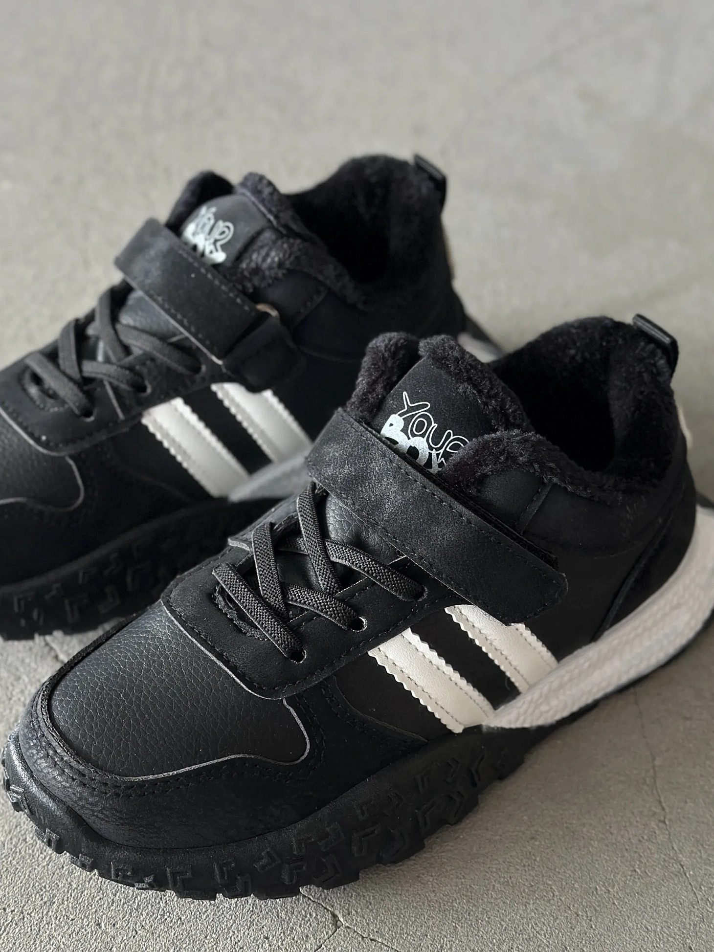 Зимние кроссовки детские на высокой подошве