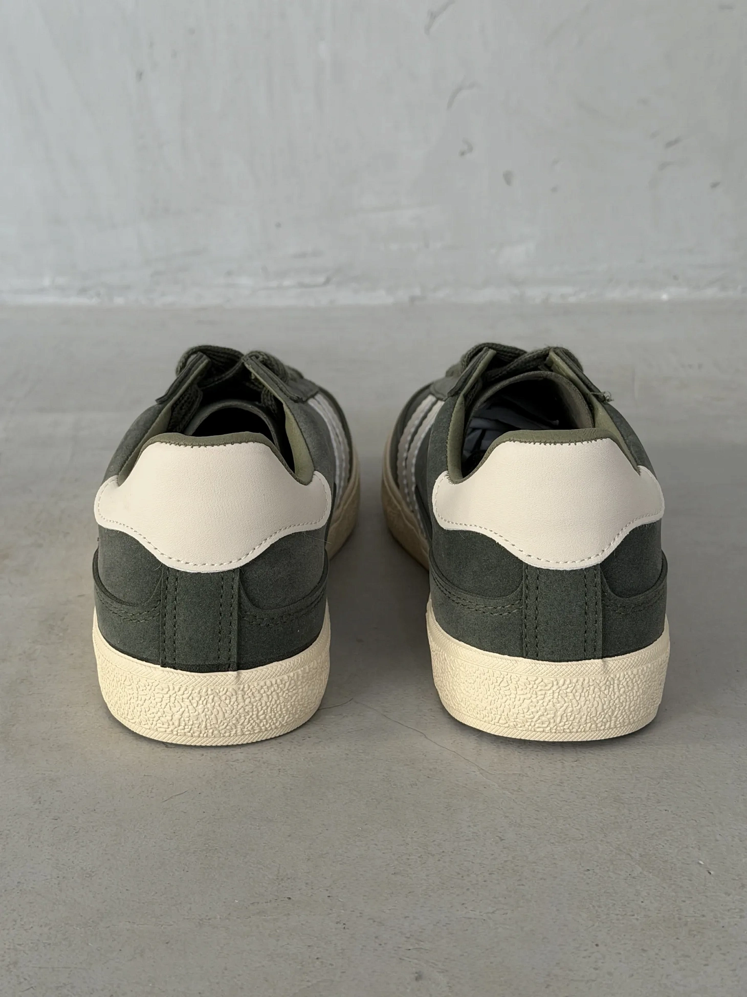 Кроссовки демисезонные кеды