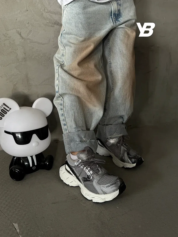 Кроссовки подростковые спортивные