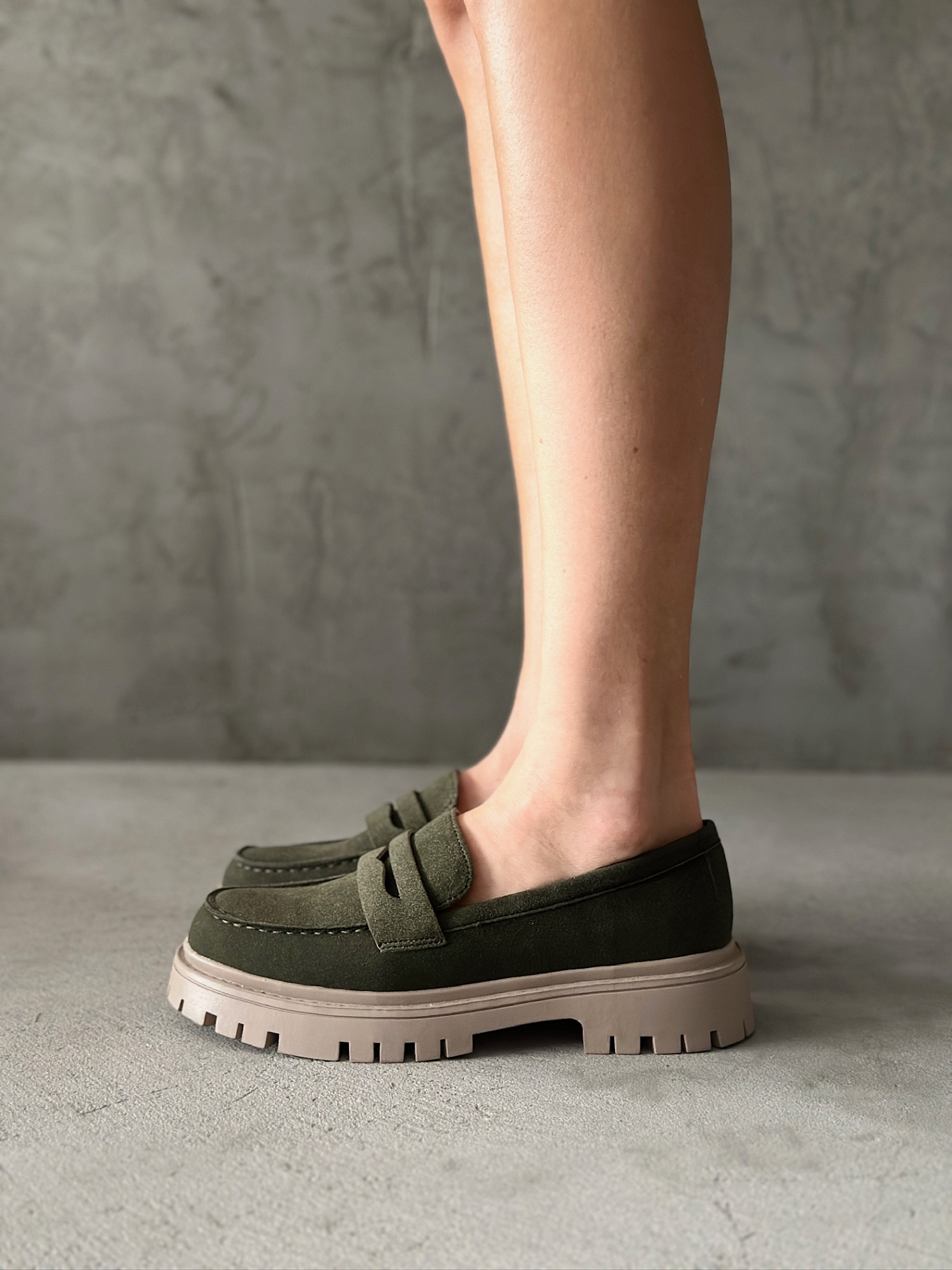 Лоферы женские экозамша